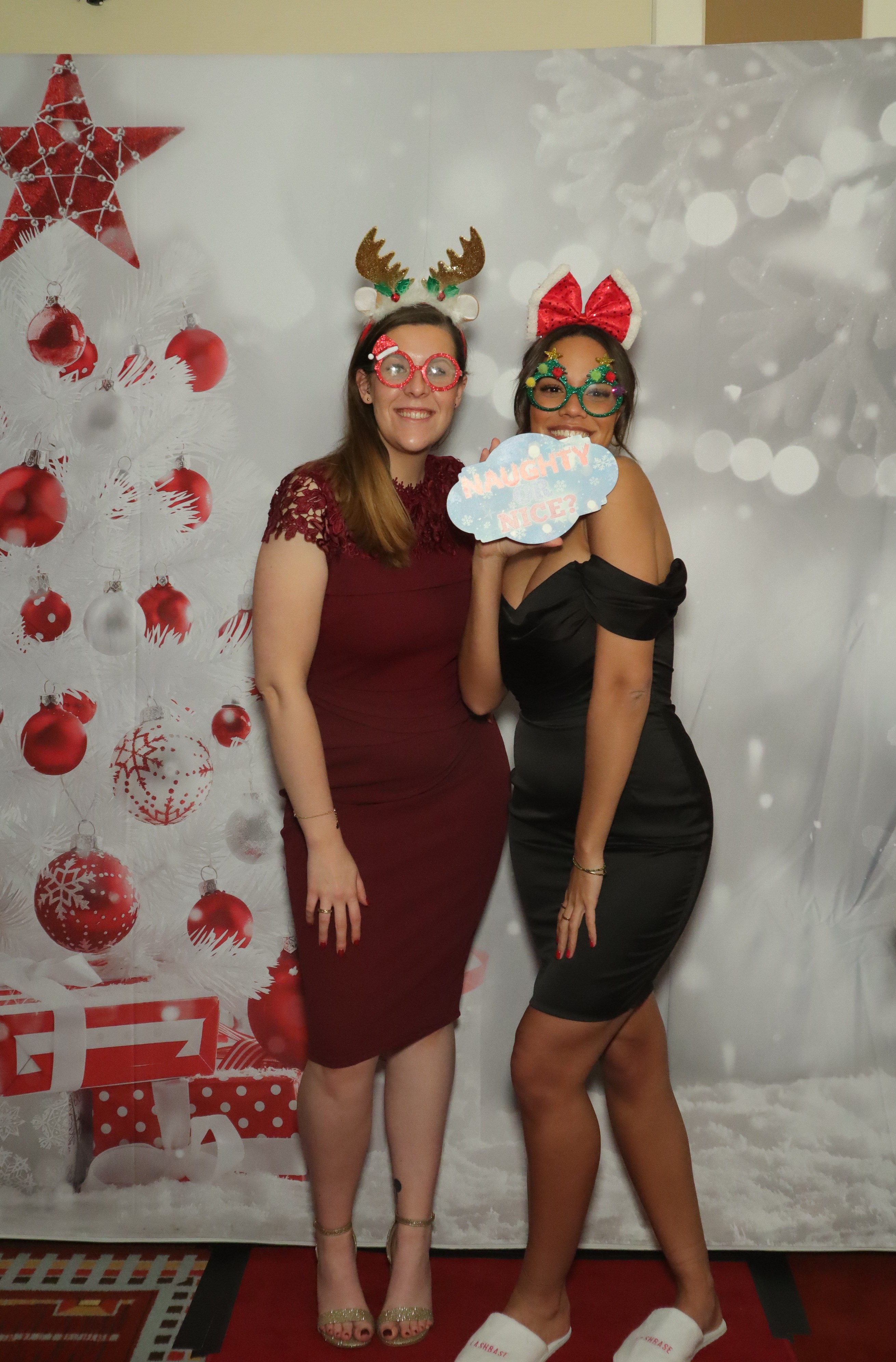 LashBase Christmas Party 2021 | View more photos from the event at gallery.myphotoboothexperience.co.uk/u/MyPhotoBoothExperienceLtd/LashBase-Christmas-Party-2021