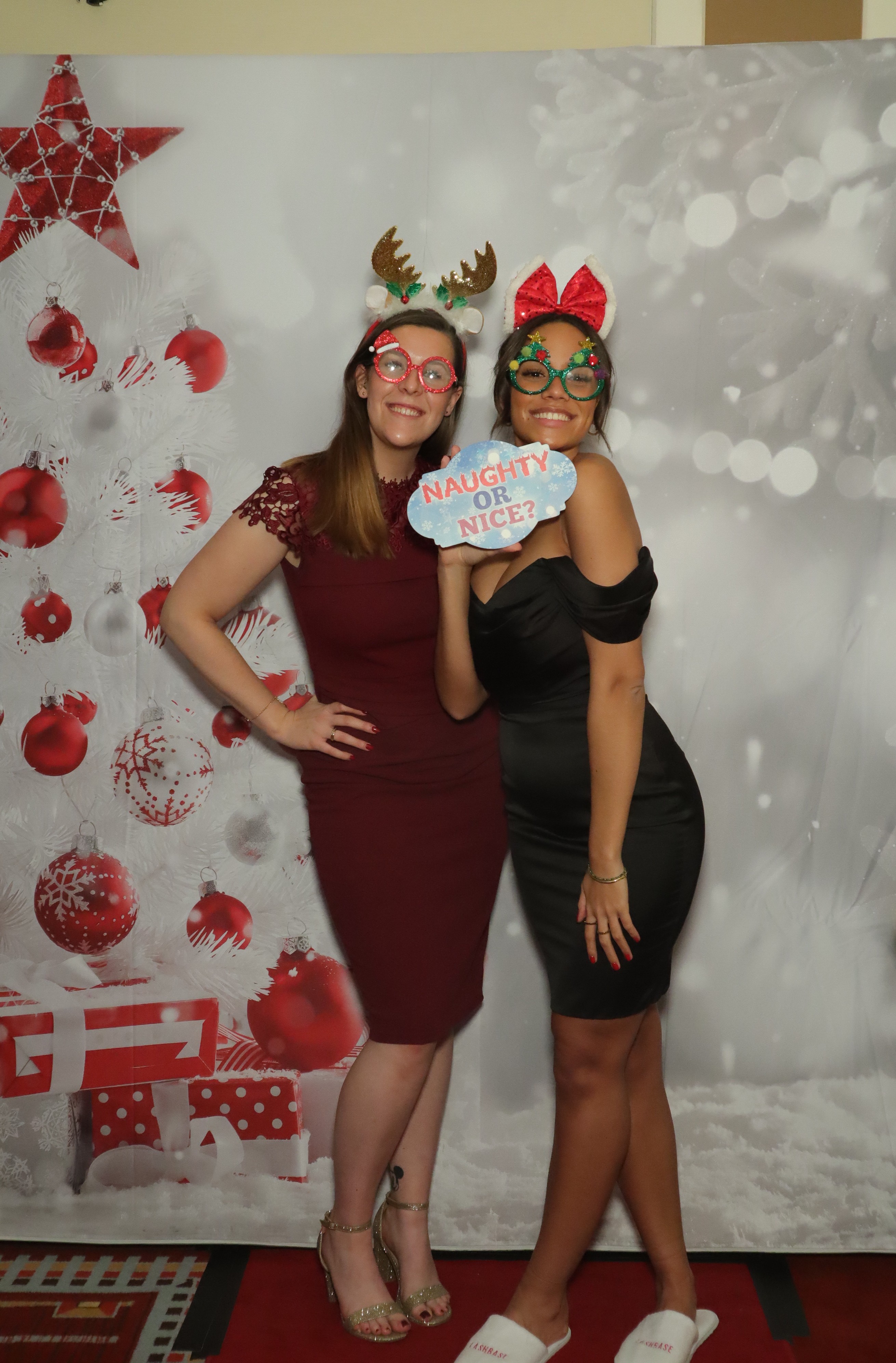 LashBase Christmas Party 2021 | View more photos from the event at gallery.myphotoboothexperience.co.uk/u/MyPhotoBoothExperienceLtd/LashBase-Christmas-Party-2021