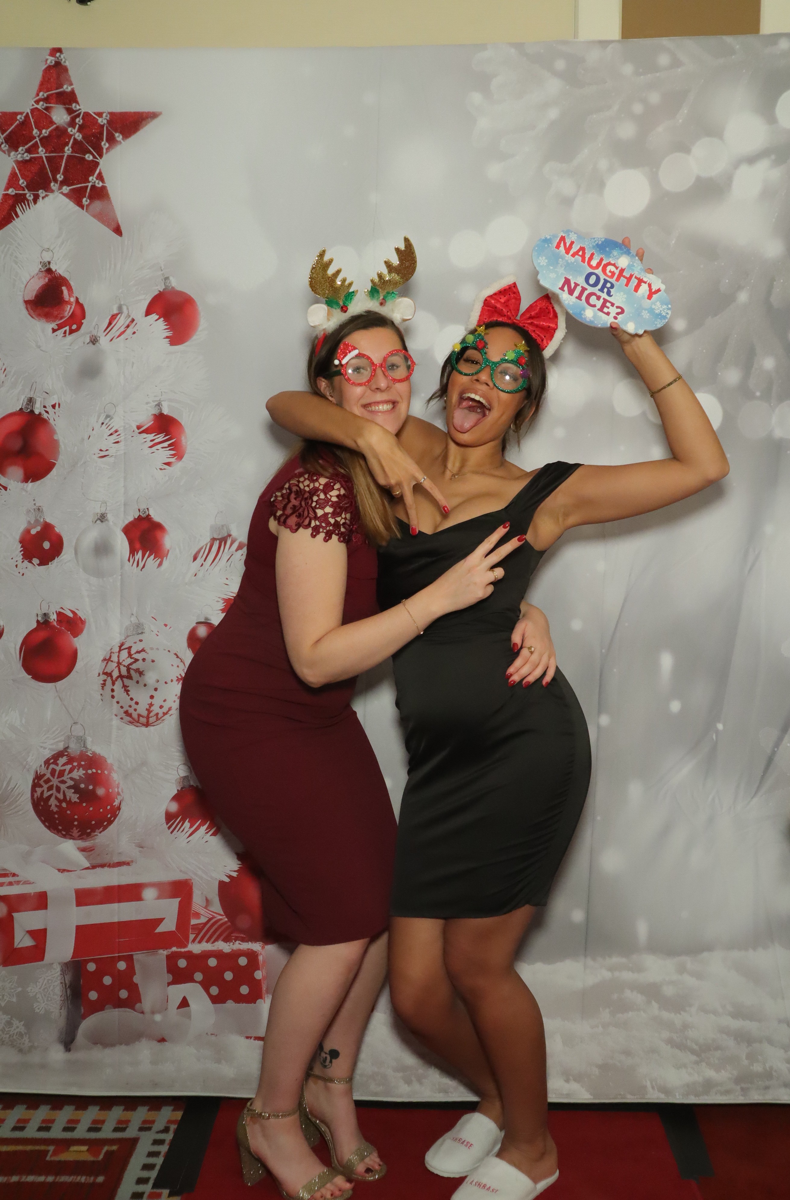 LashBase Christmas Party 2021 | View more photos from the event at gallery.myphotoboothexperience.co.uk/u/MyPhotoBoothExperienceLtd/LashBase-Christmas-Party-2021