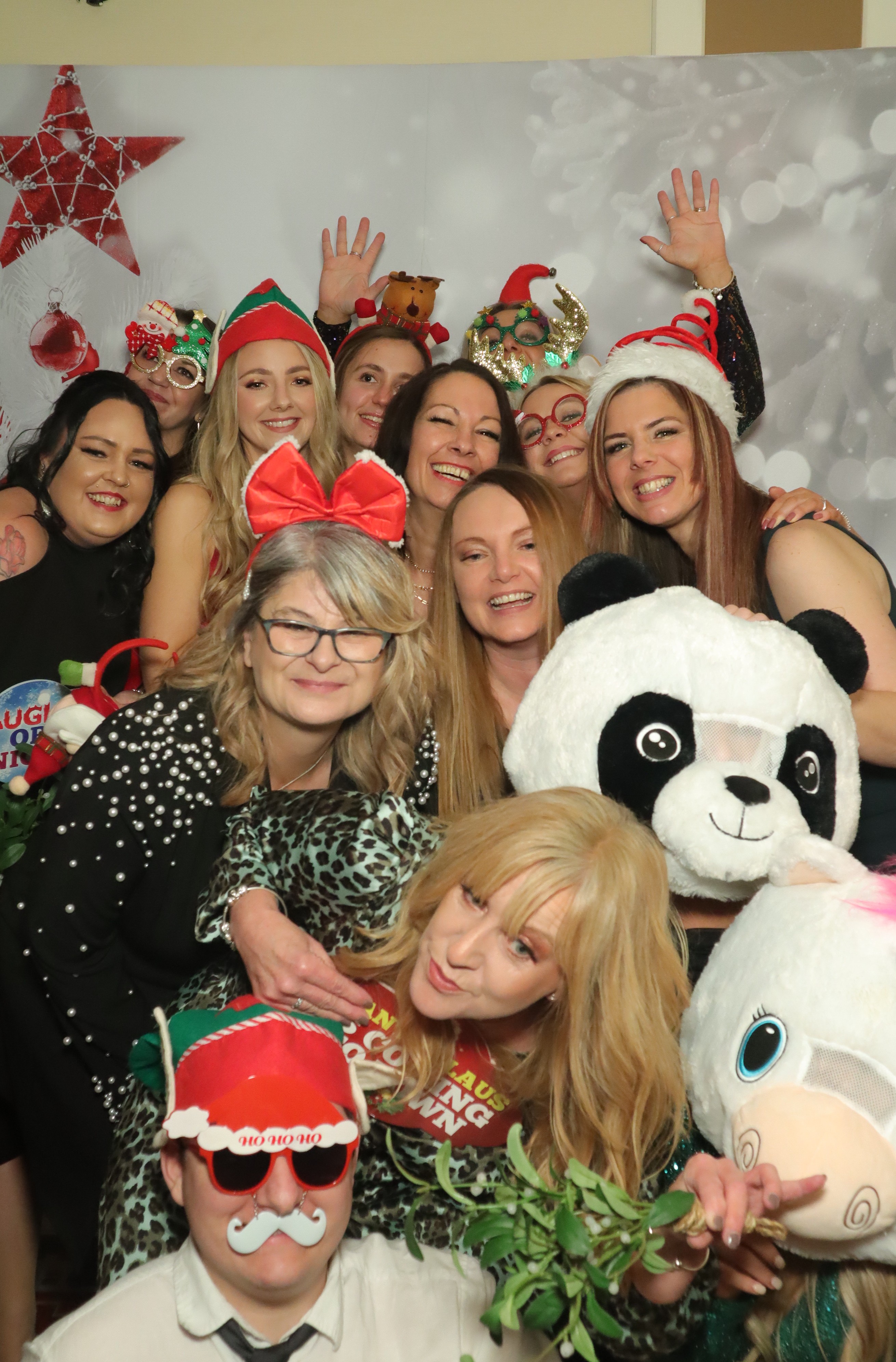 LashBase Christmas Party 2021 | View more photos from the event at gallery.myphotoboothexperience.co.uk/u/MyPhotoBoothExperienceLtd/LashBase-Christmas-Party-2021