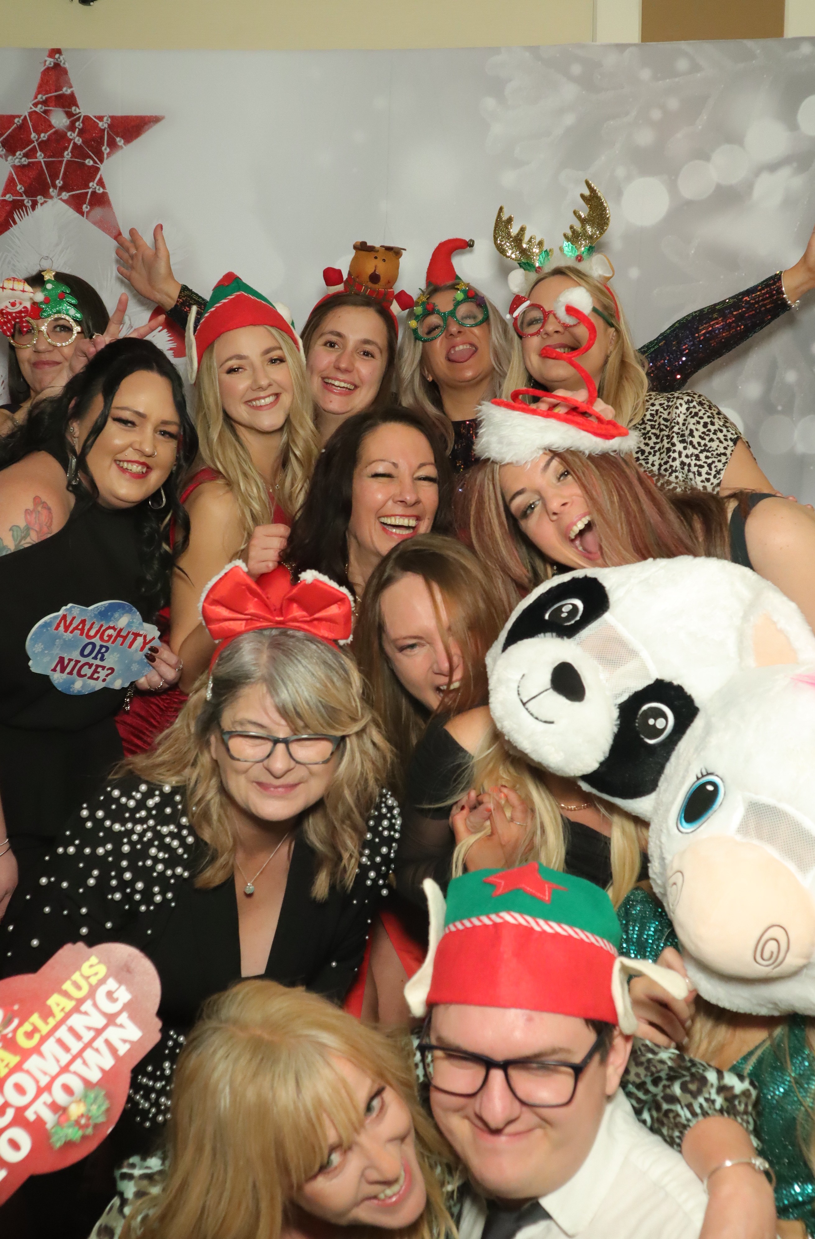 LashBase Christmas Party 2021 | View more photos from the event at gallery.myphotoboothexperience.co.uk/u/MyPhotoBoothExperienceLtd/LashBase-Christmas-Party-2021