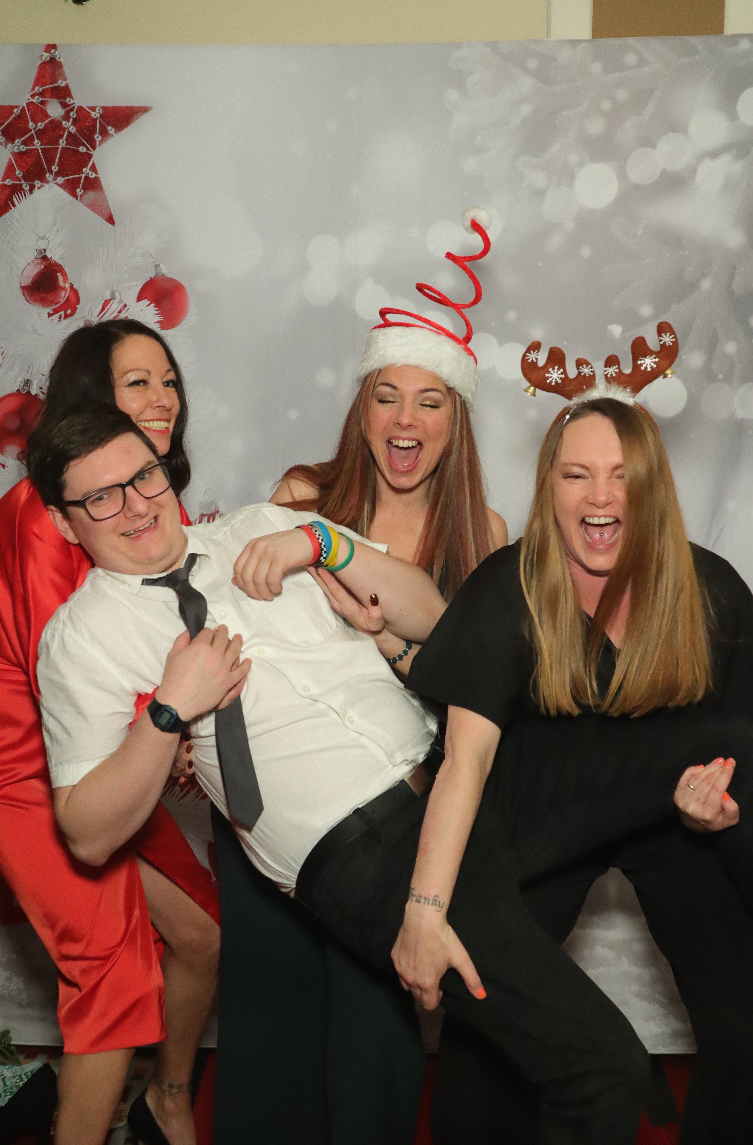 LashBase Christmas Party 2021 | View more photos from the event at gallery.myphotoboothexperience.co.uk/u/MyPhotoBoothExperienceLtd/LashBase-Christmas-Party-2021