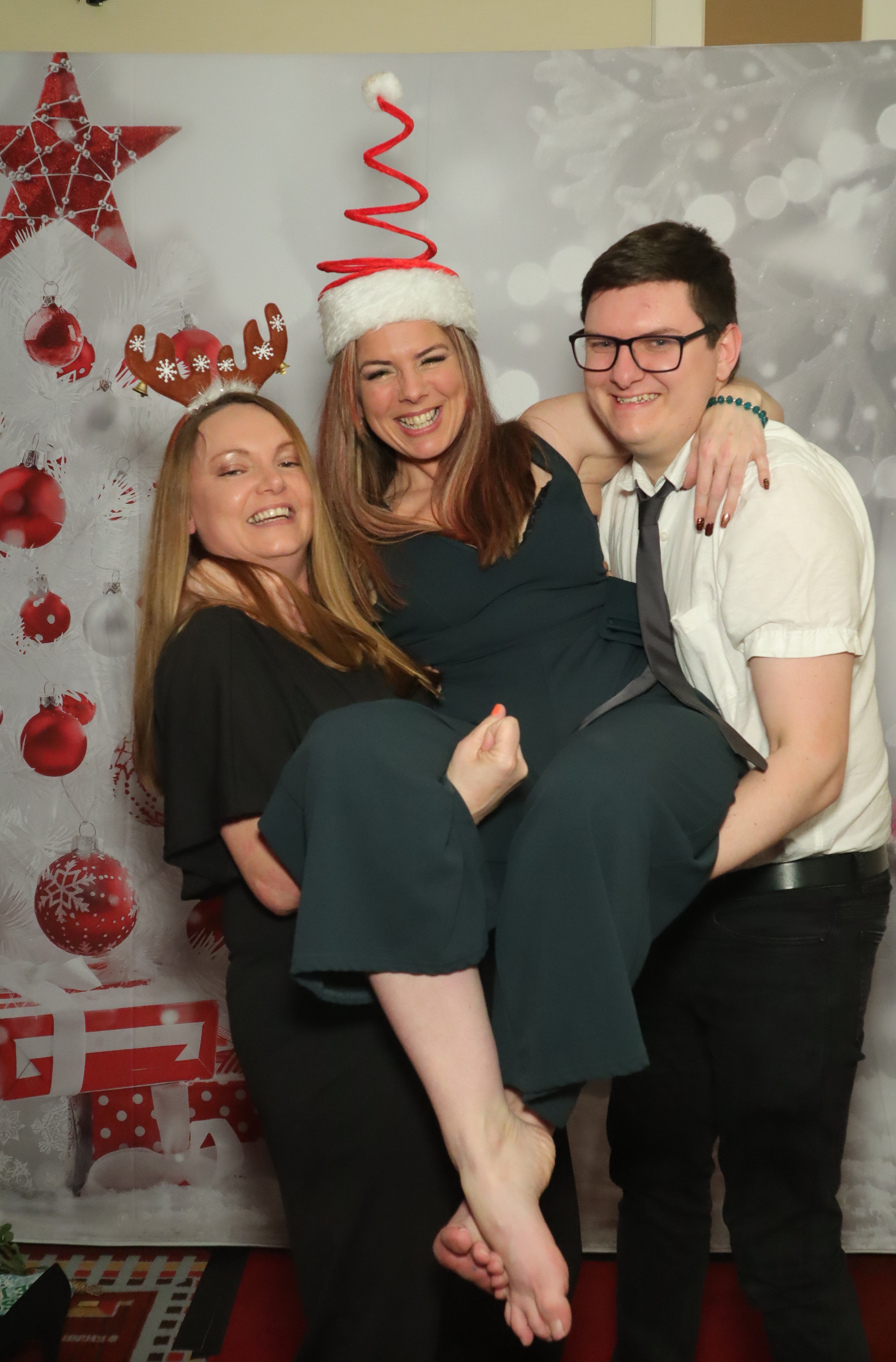 LashBase Christmas Party 2021 | View more photos from the event at gallery.myphotoboothexperience.co.uk/u/MyPhotoBoothExperienceLtd/LashBase-Christmas-Party-2021