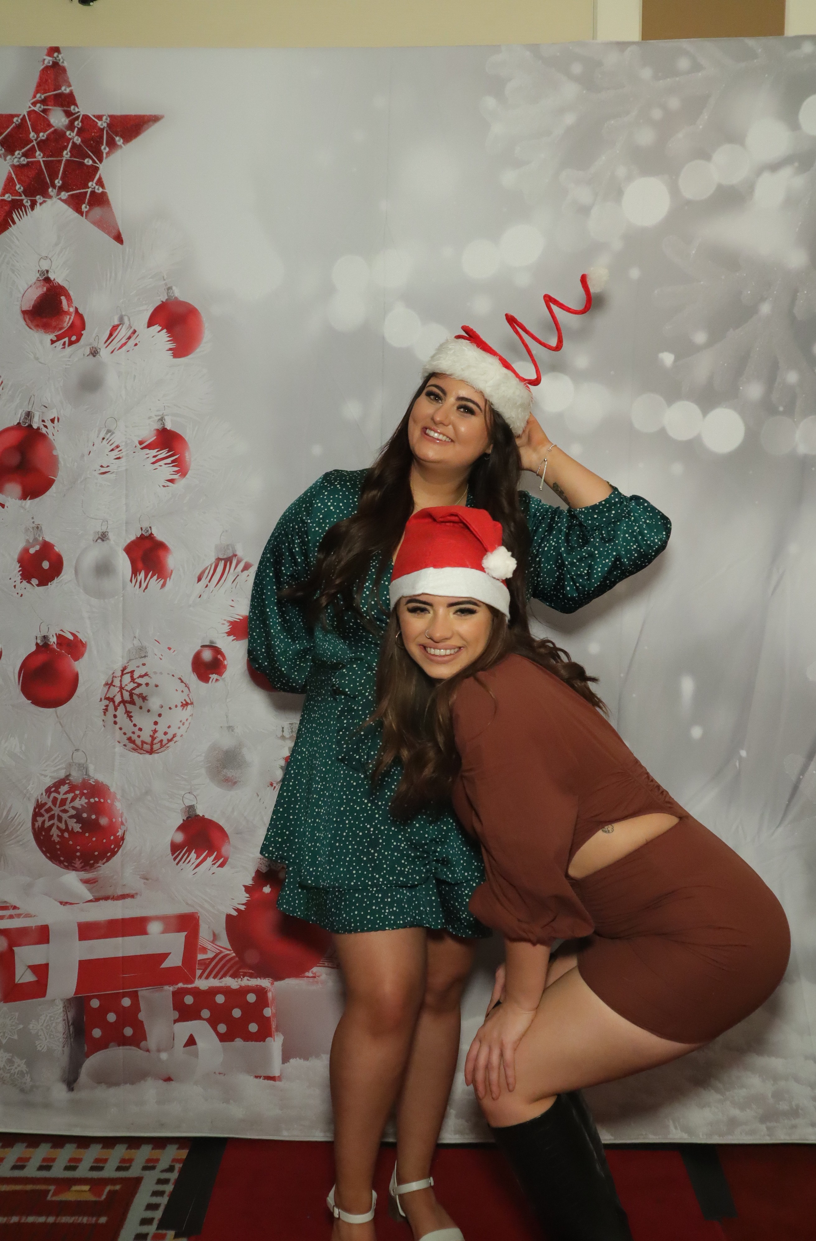 LashBase Christmas Party 2021 | View more photos from the event at gallery.myphotoboothexperience.co.uk/u/MyPhotoBoothExperienceLtd/LashBase-Christmas-Party-2021
