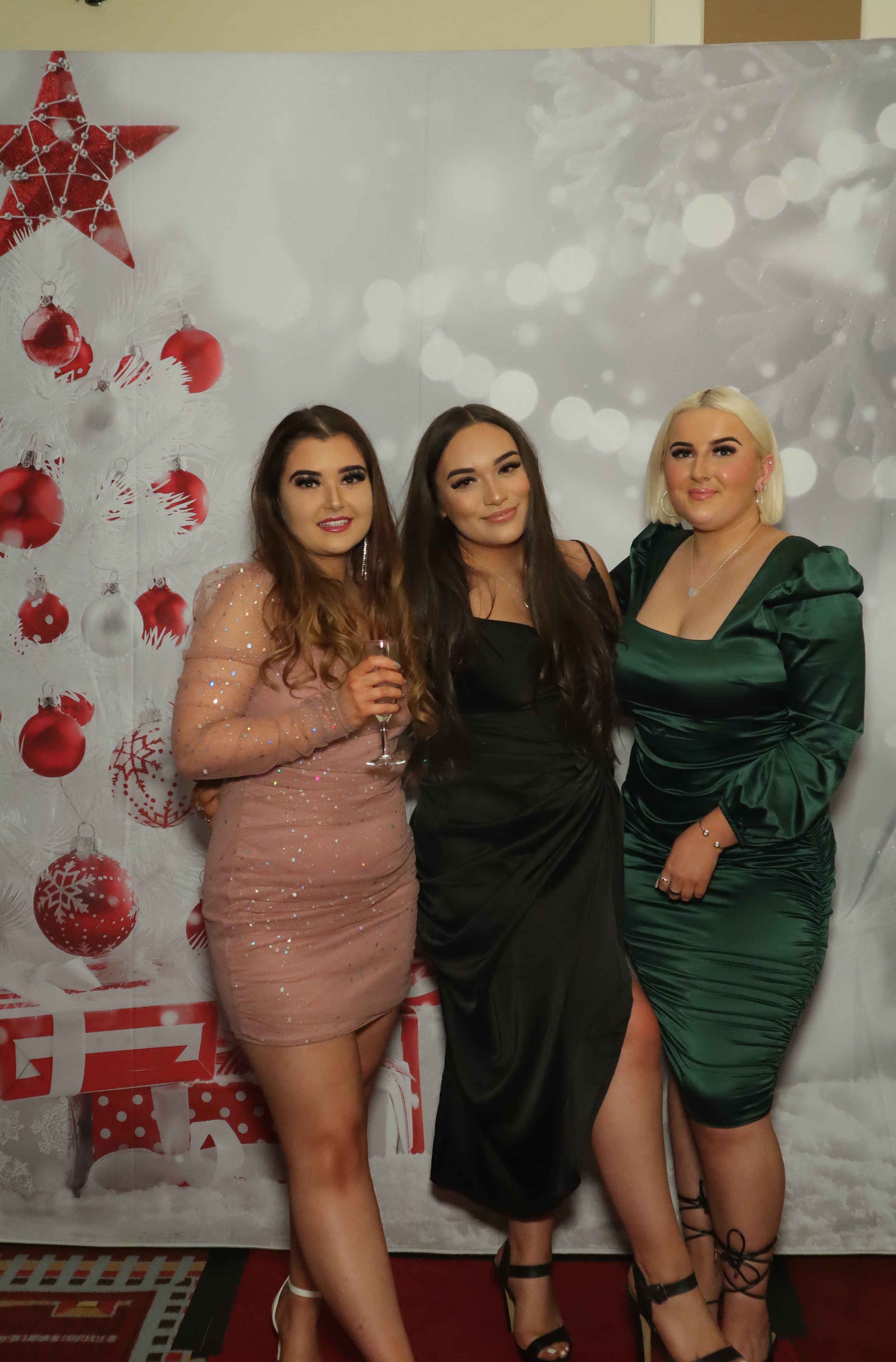 LashBase Christmas Party 2021 | View more photos from the event at gallery.myphotoboothexperience.co.uk/u/MyPhotoBoothExperienceLtd/LashBase-Christmas-Party-2021