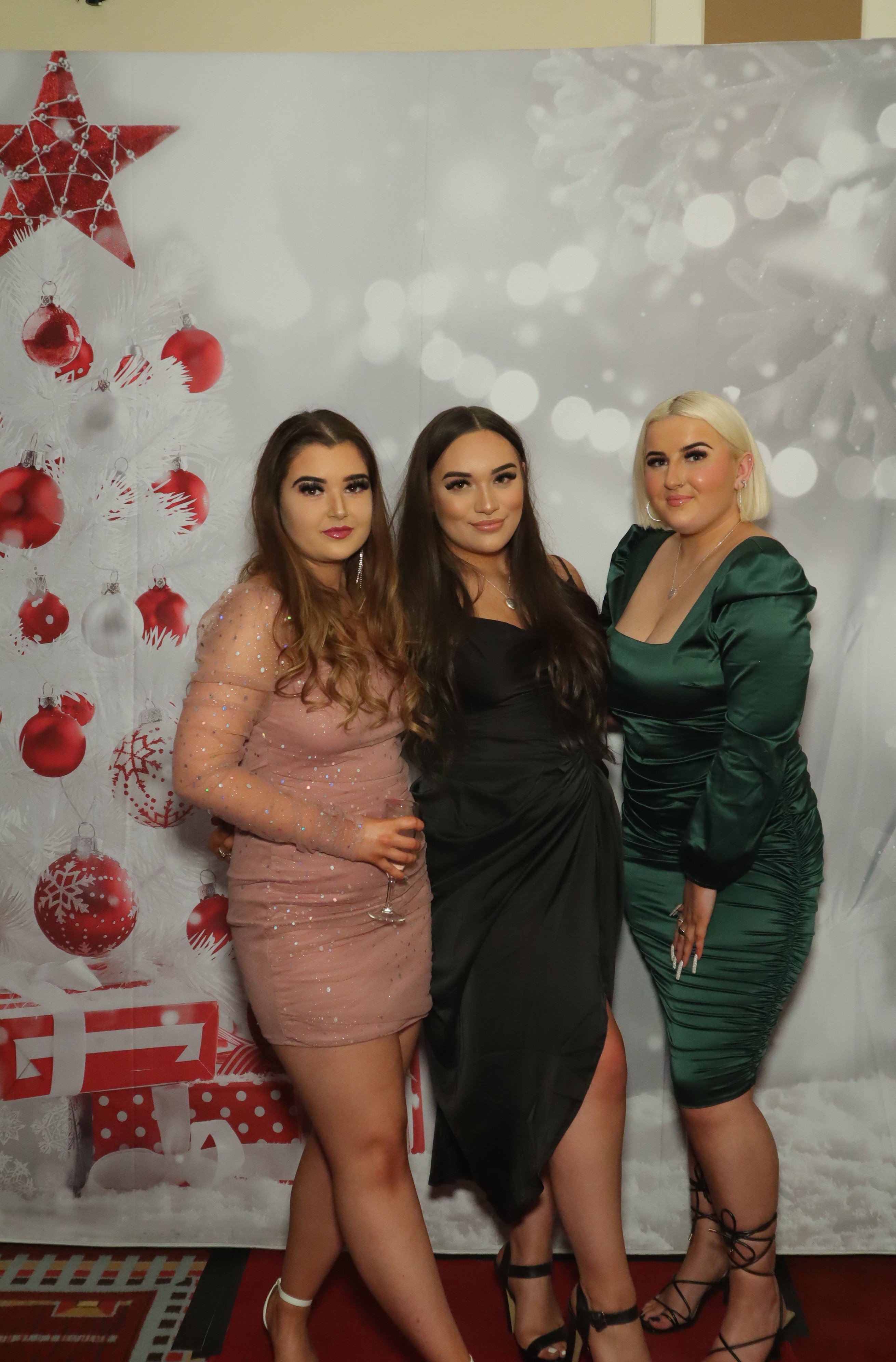 LashBase Christmas Party 2021 | View more photos from the event at gallery.myphotoboothexperience.co.uk/u/MyPhotoBoothExperienceLtd/LashBase-Christmas-Party-2021