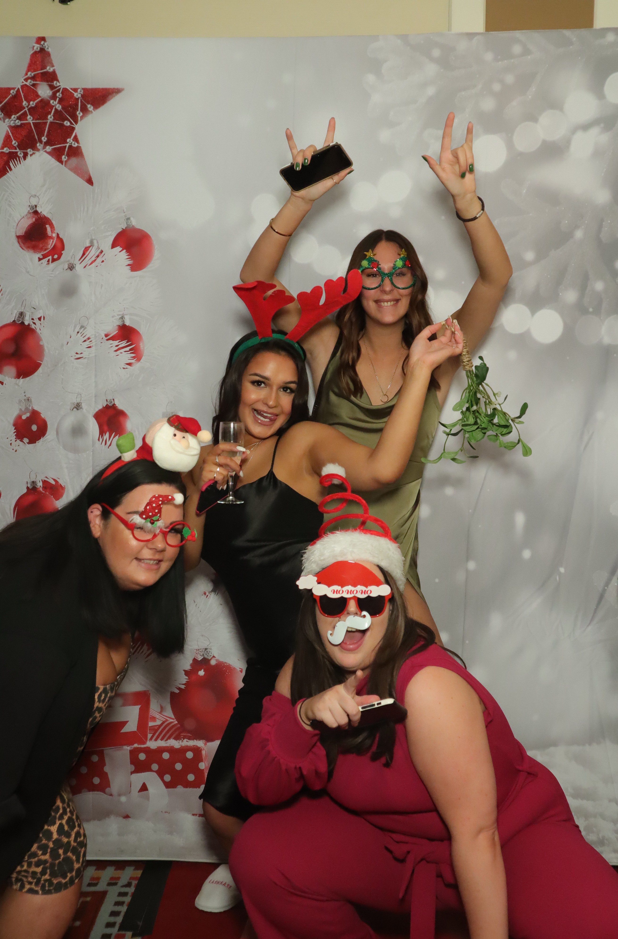 LashBase Christmas Party 2021 | View more photos from the event at gallery.myphotoboothexperience.co.uk/u/MyPhotoBoothExperienceLtd/LashBase-Christmas-Party-2021