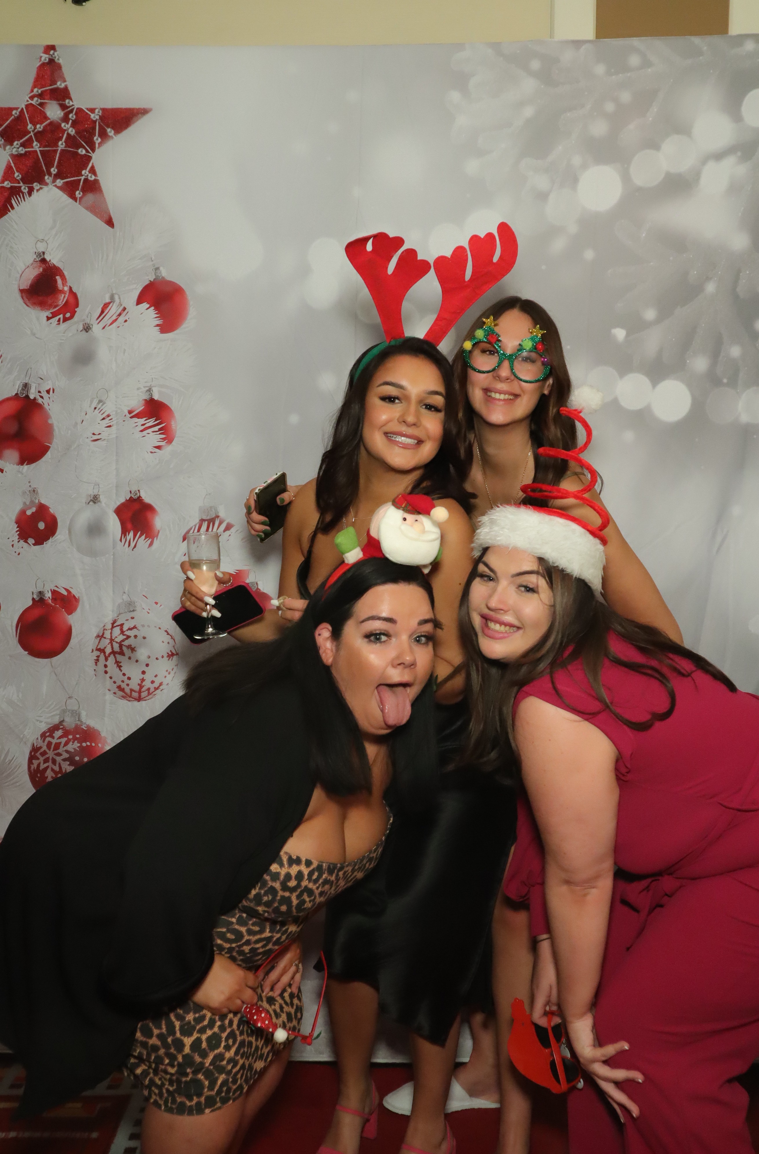 LashBase Christmas Party 2021 | View more photos from the event at gallery.myphotoboothexperience.co.uk/u/MyPhotoBoothExperienceLtd/LashBase-Christmas-Party-2021