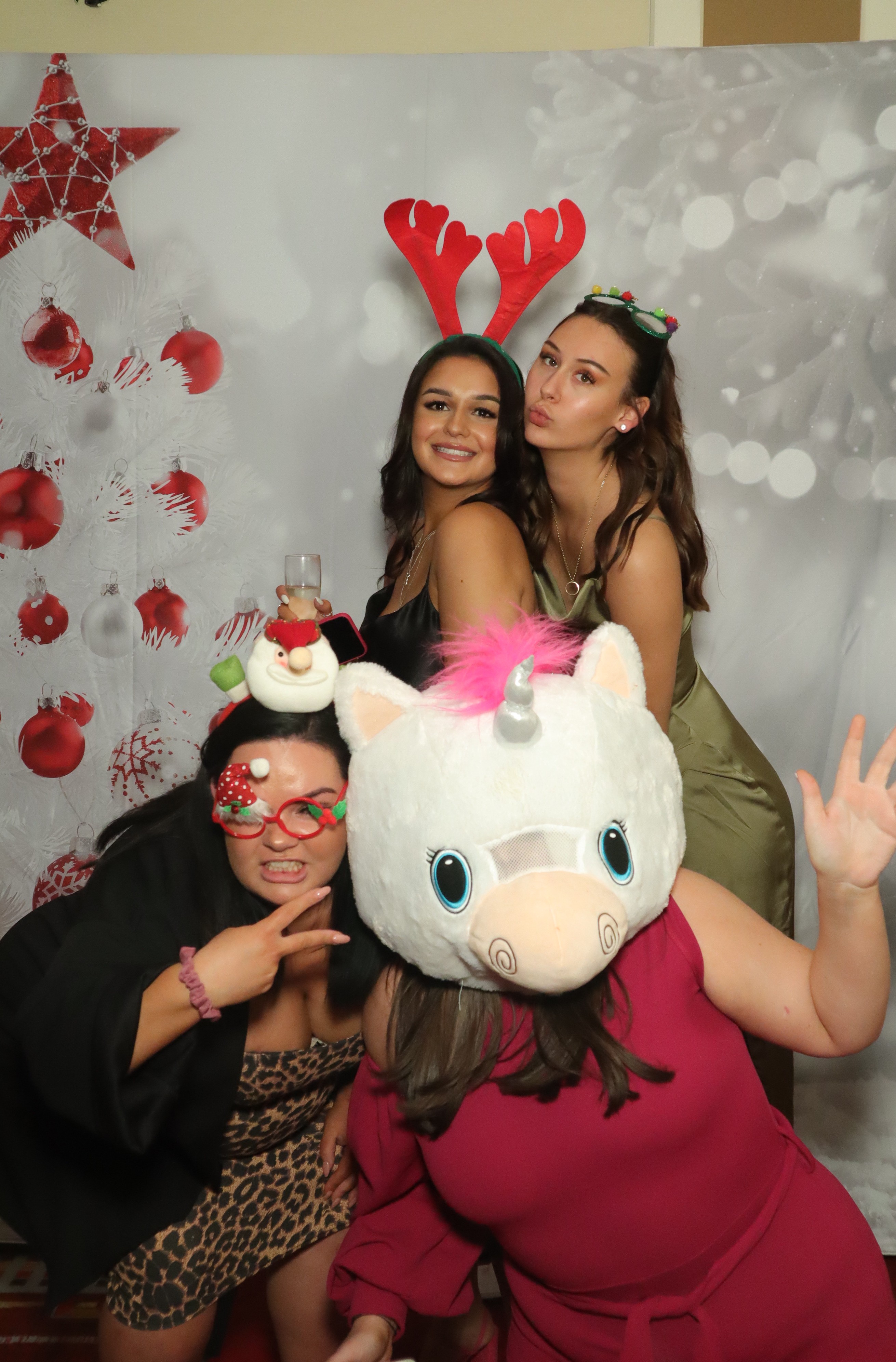 LashBase Christmas Party 2021 | View more photos from the event at gallery.myphotoboothexperience.co.uk/u/MyPhotoBoothExperienceLtd/LashBase-Christmas-Party-2021