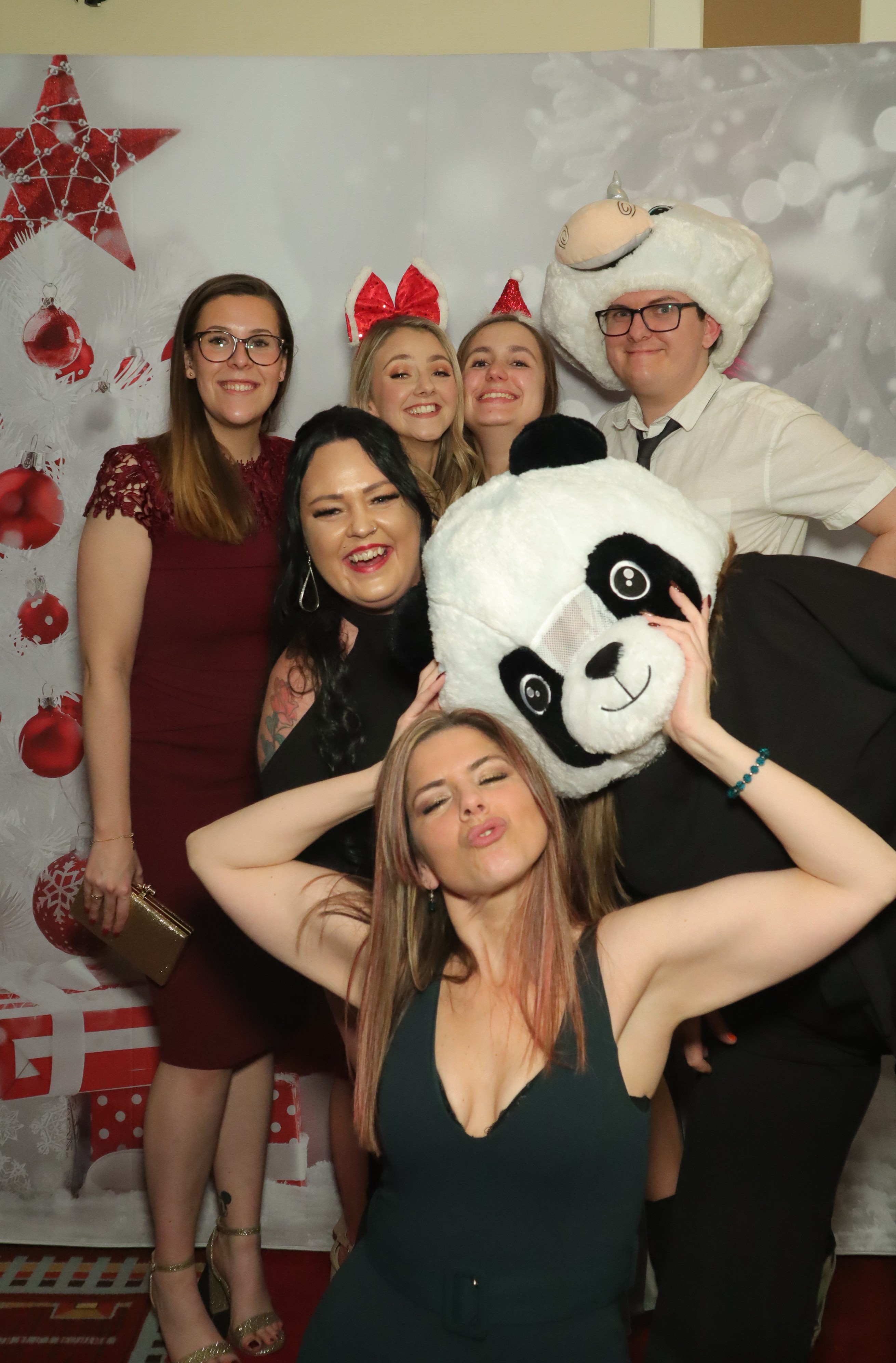 LashBase Christmas Party 2021 | View more photos from the event at gallery.myphotoboothexperience.co.uk/u/MyPhotoBoothExperienceLtd/LashBase-Christmas-Party-2021