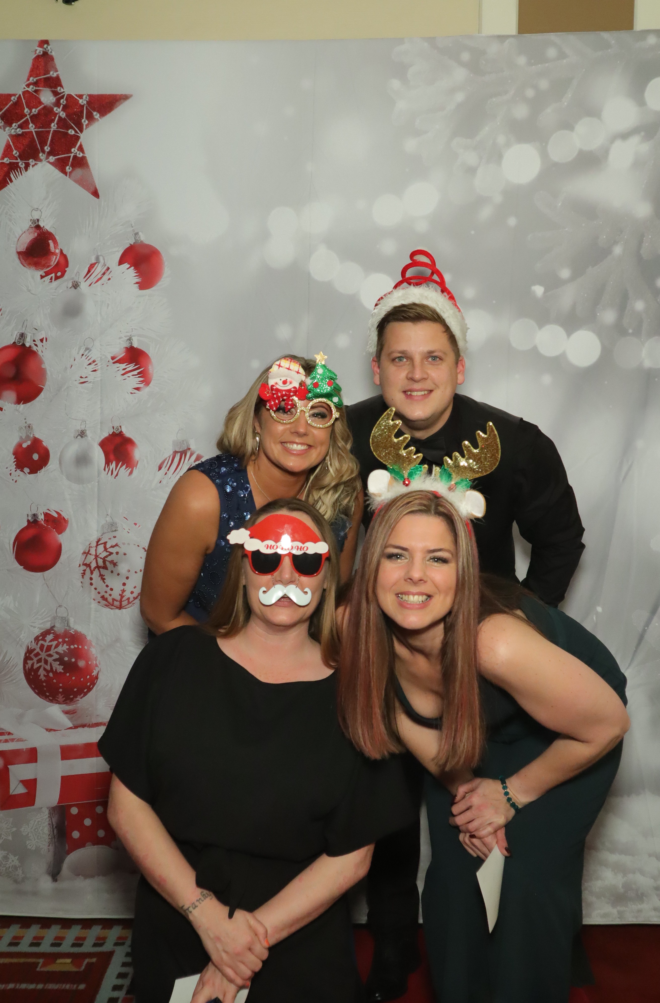 LashBase Christmas Party 2021 | View more photos from the event at gallery.myphotoboothexperience.co.uk/u/MyPhotoBoothExperienceLtd/LashBase-Christmas-Party-2021