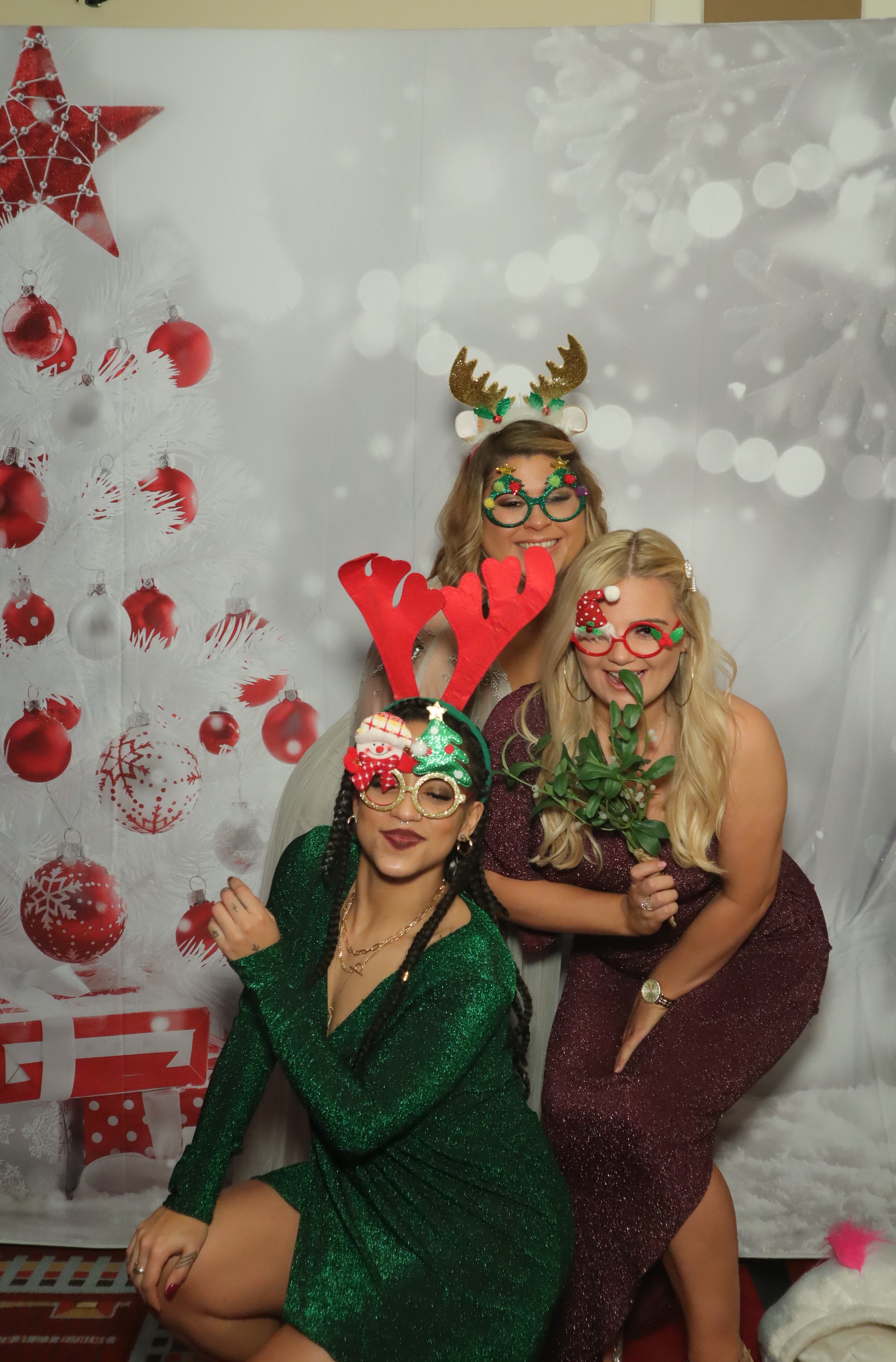 LashBase Christmas Party 2021 | View more photos from the event at gallery.myphotoboothexperience.co.uk/u/MyPhotoBoothExperienceLtd/LashBase-Christmas-Party-2021
