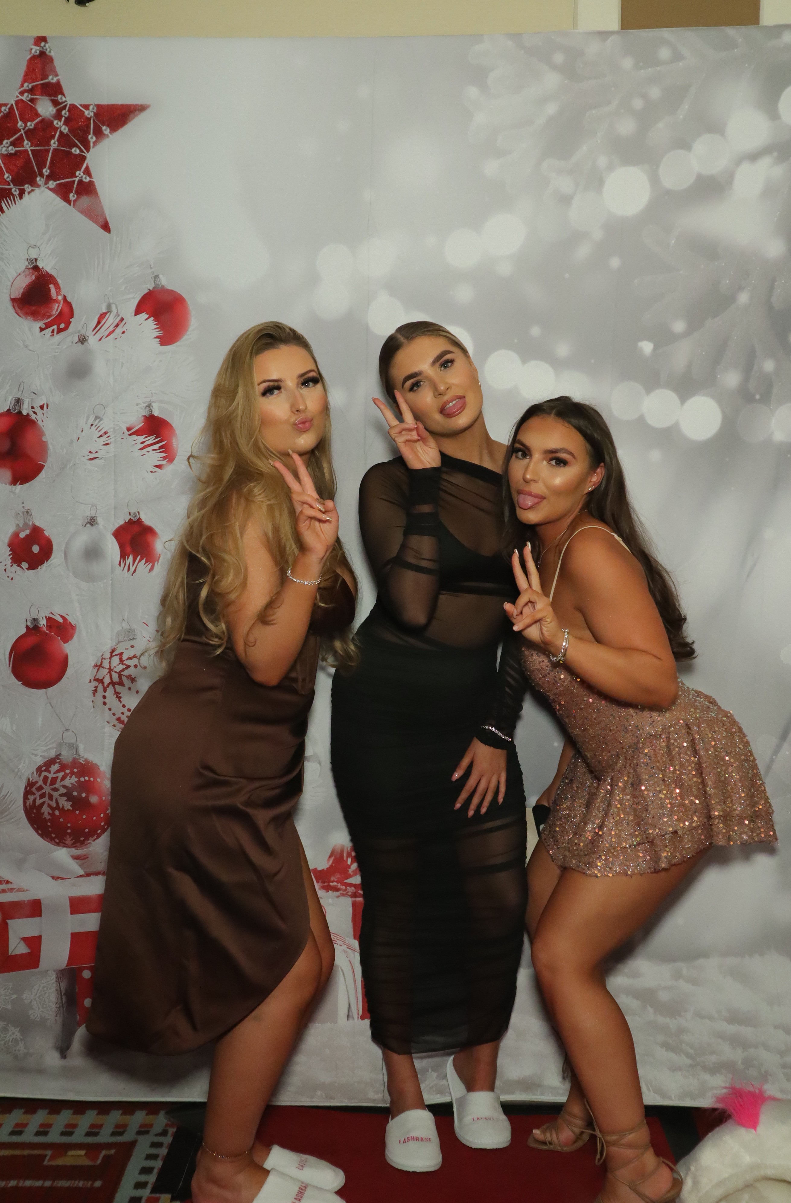 LashBase Christmas Party 2021 | View more photos from the event at gallery.myphotoboothexperience.co.uk/u/MyPhotoBoothExperienceLtd/LashBase-Christmas-Party-2021