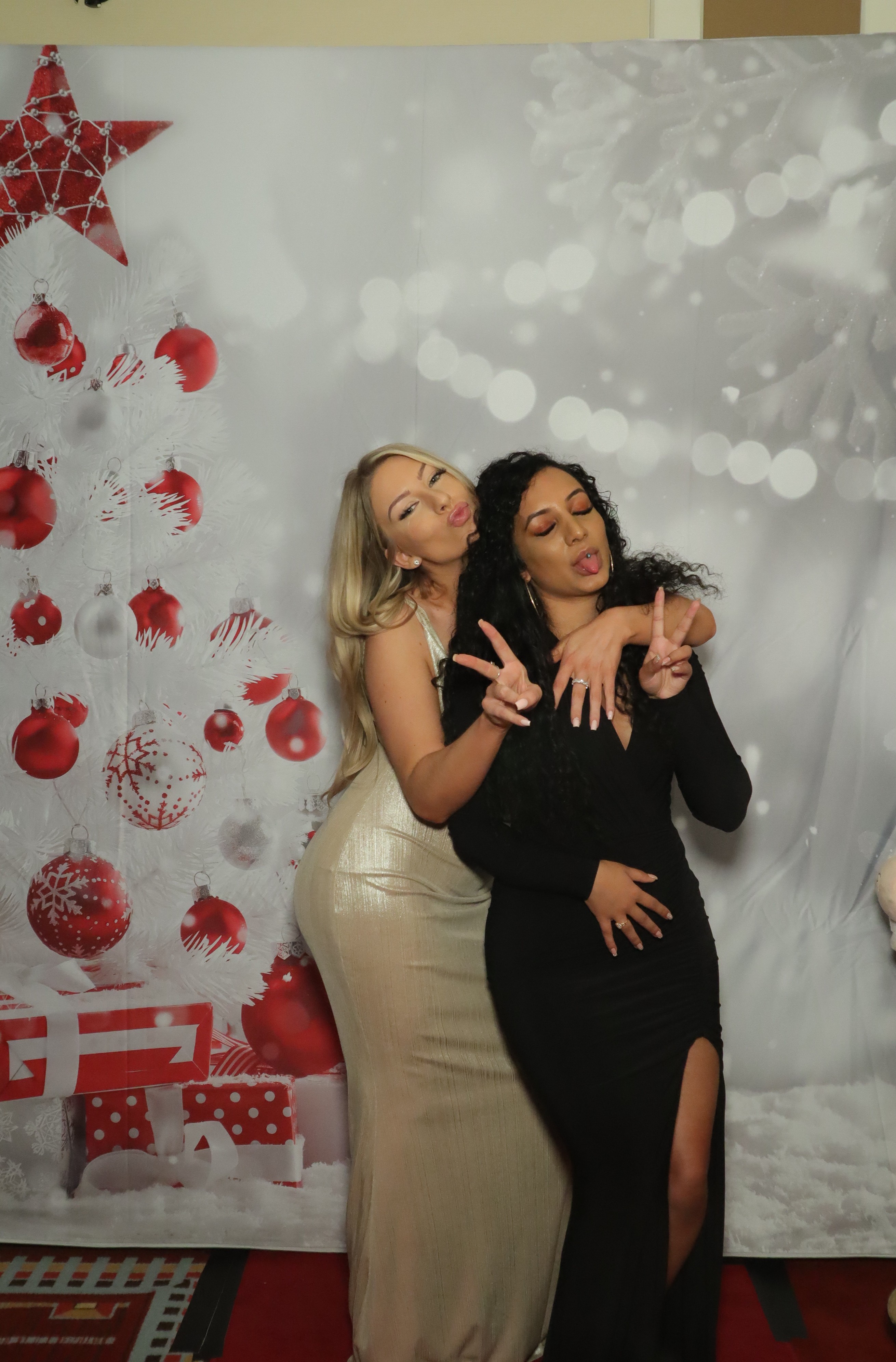LashBase Christmas Party 2021 | View more photos from the event at gallery.myphotoboothexperience.co.uk/u/MyPhotoBoothExperienceLtd/LashBase-Christmas-Party-2021
