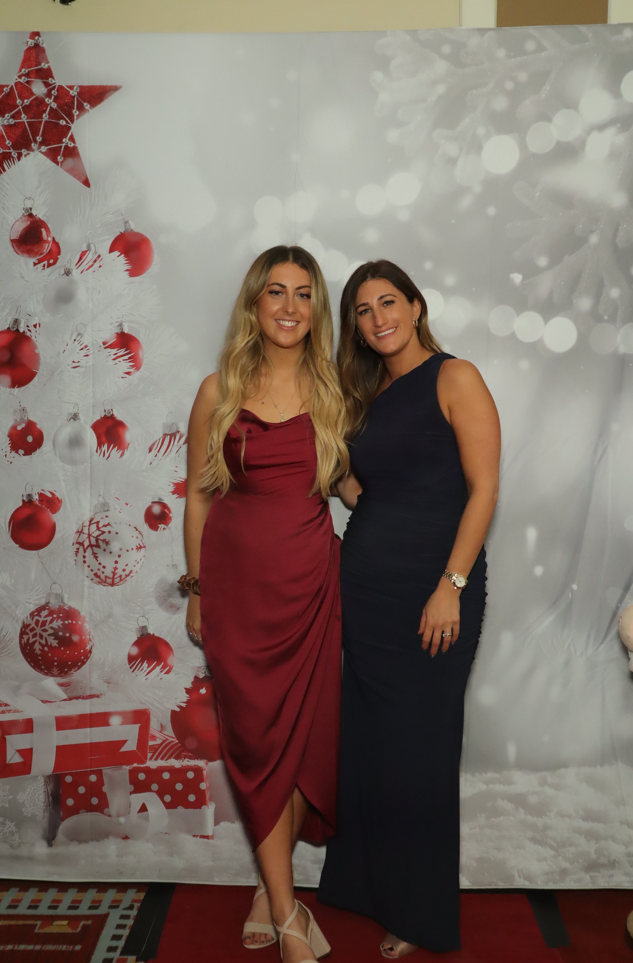 LashBase Christmas Party 2021 | View more photos from the event at gallery.myphotoboothexperience.co.uk/u/MyPhotoBoothExperienceLtd/LashBase-Christmas-Party-2021