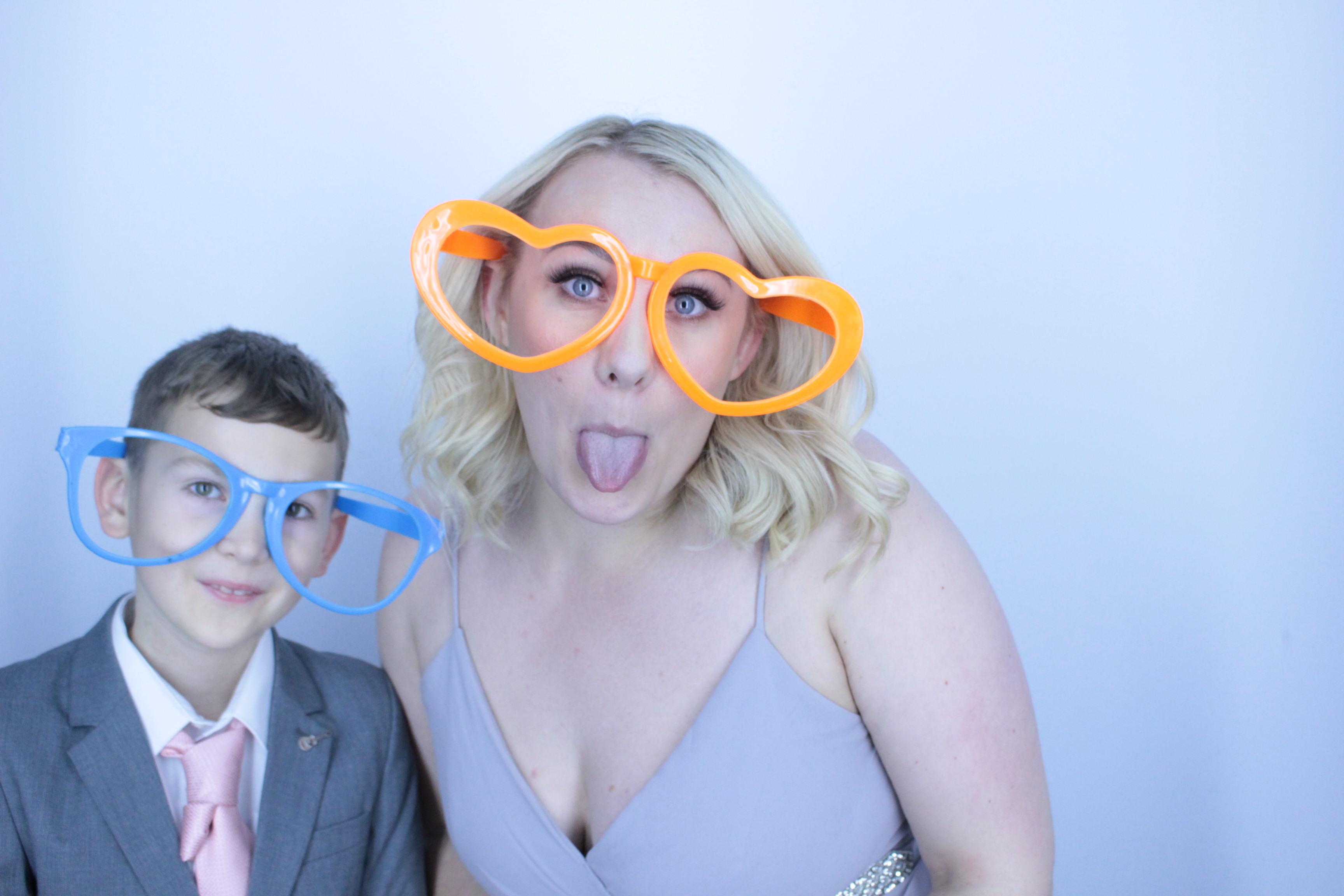 Loz and Lizzie's Anniversary Party | View more photos from the event at gallery.myphotoboothexperience.co.uk/u/MyPhotoBoothExperienceLtd/Loz-and-Lizzies-Anniversary-Party