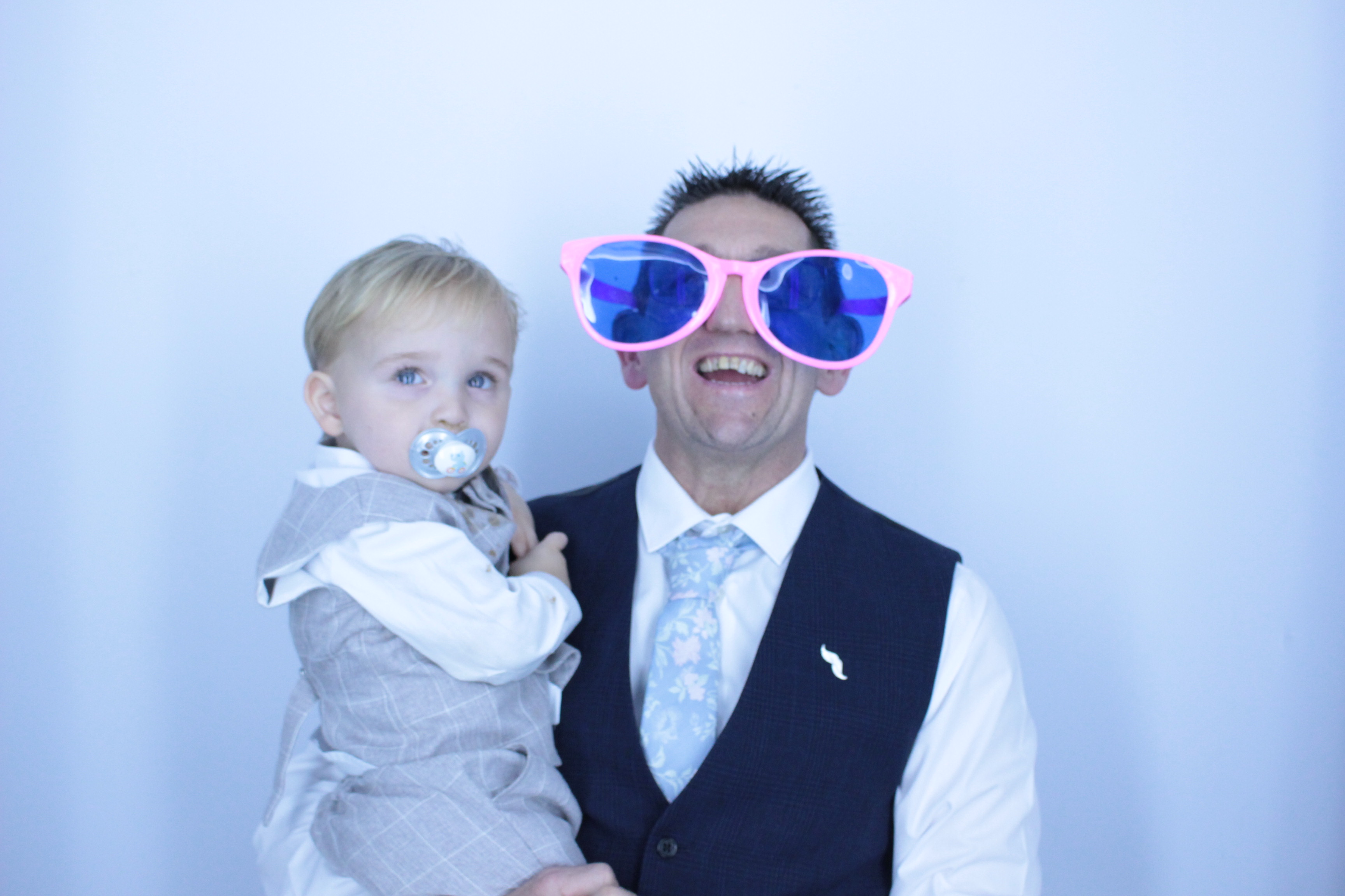 Loz and Lizzie's Anniversary Party | View more photos from the event at gallery.myphotoboothexperience.co.uk/u/MyPhotoBoothExperienceLtd/Loz-and-Lizzies-Anniversary-Party