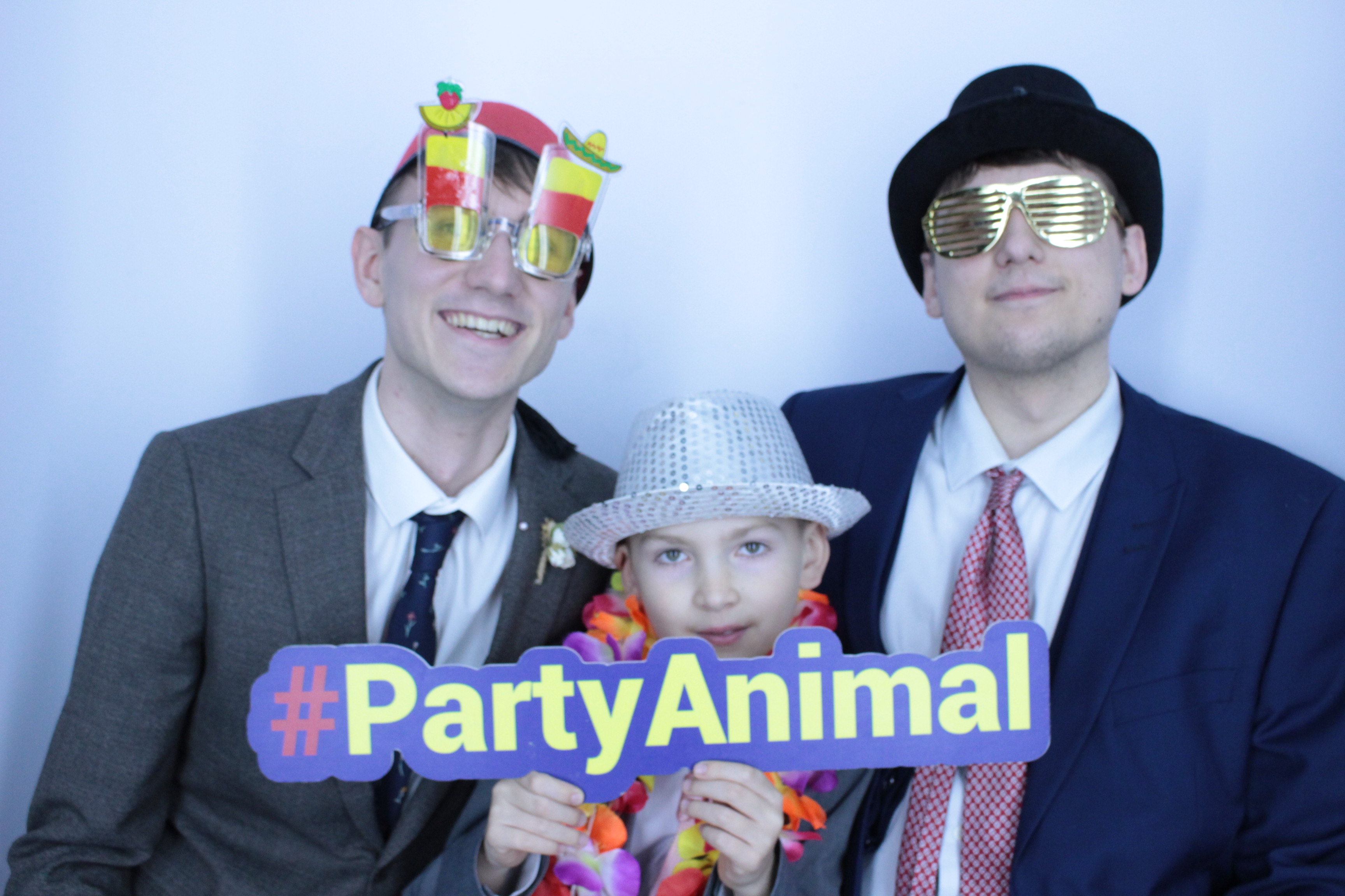 Loz and Lizzie's Anniversary Party | View more photos from the event at gallery.myphotoboothexperience.co.uk/u/MyPhotoBoothExperienceLtd/Loz-and-Lizzies-Anniversary-Party