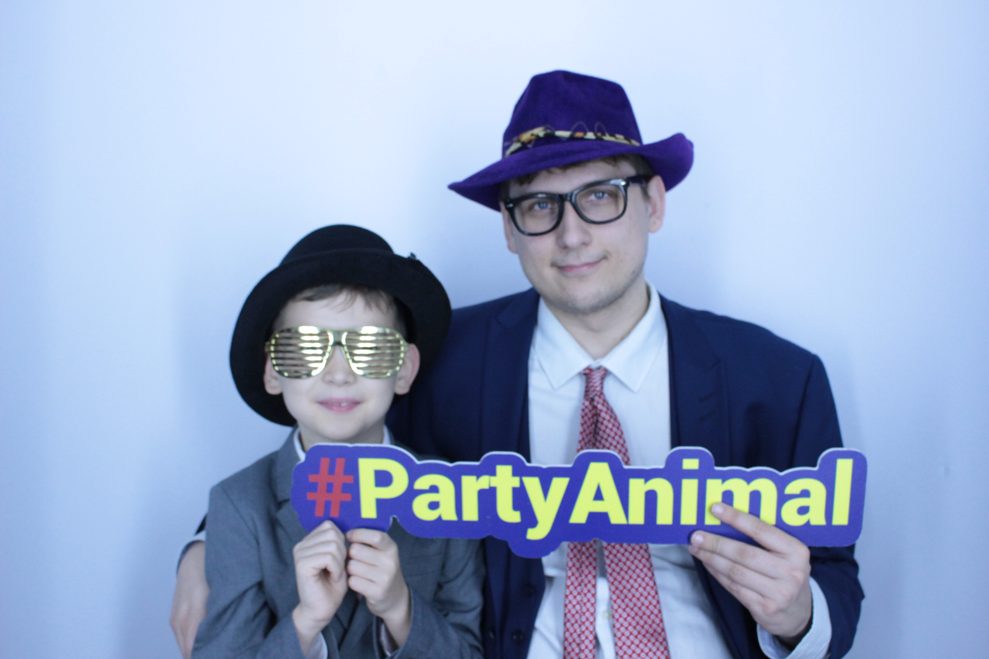 Loz and Lizzie's Anniversary Party | View more photos from the event at gallery.myphotoboothexperience.co.uk/u/MyPhotoBoothExperienceLtd/Loz-and-Lizzies-Anniversary-Party