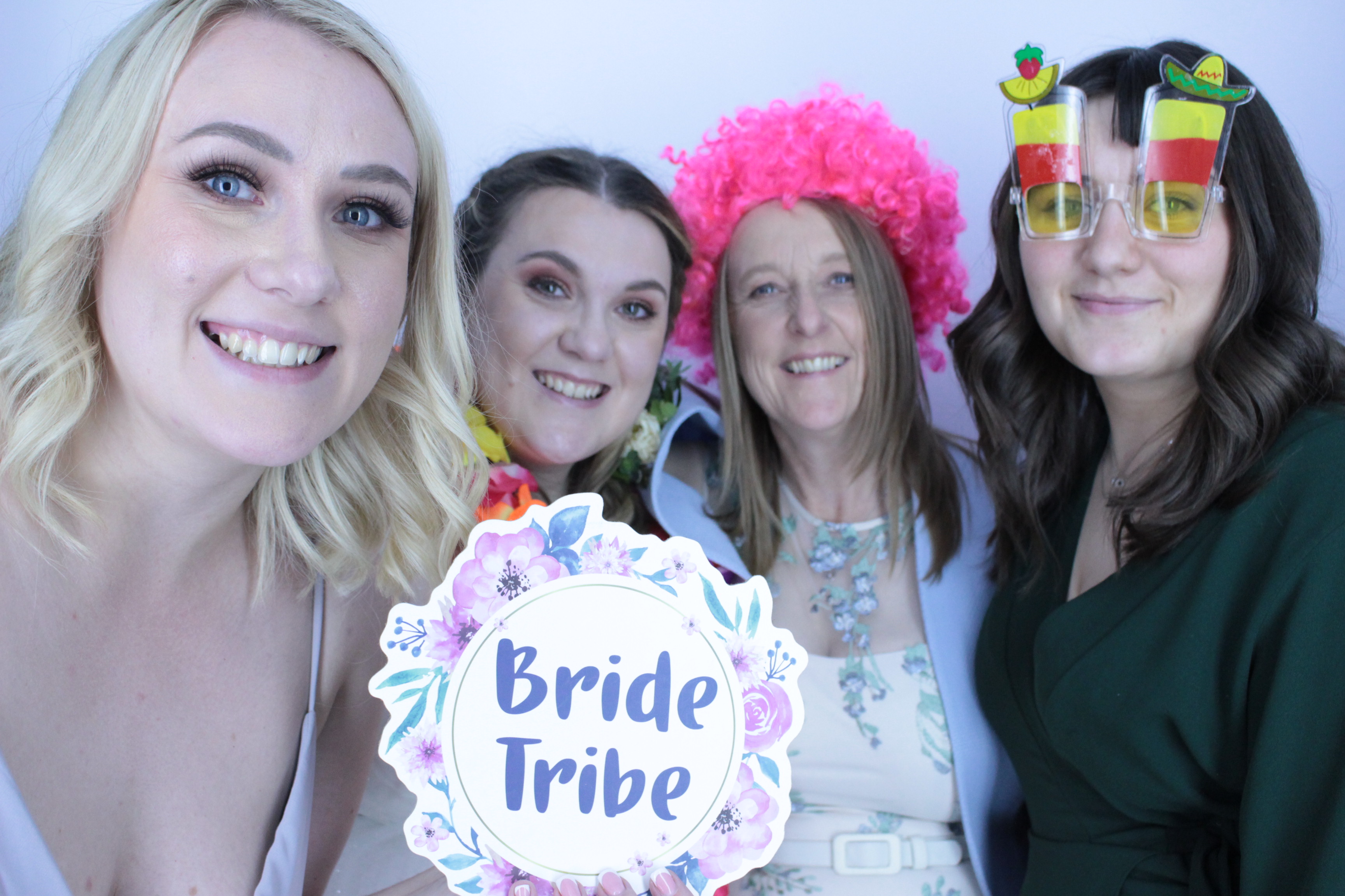 Loz and Lizzie's Anniversary Party | View more photos from the event at gallery.myphotoboothexperience.co.uk/u/MyPhotoBoothExperienceLtd/Loz-and-Lizzies-Anniversary-Party
