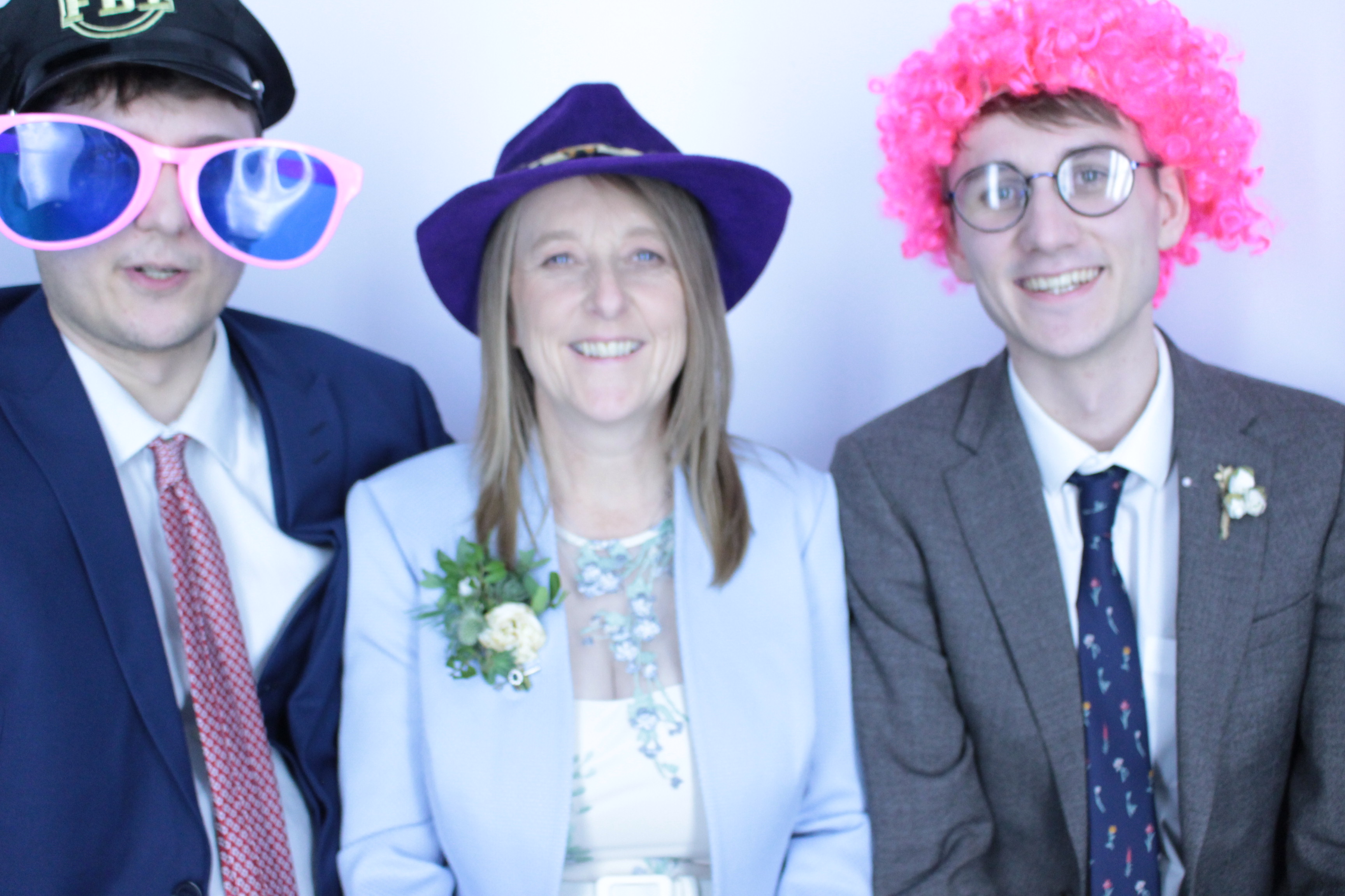 Loz and Lizzie's Anniversary Party | View more photos from the event at gallery.myphotoboothexperience.co.uk/u/MyPhotoBoothExperienceLtd/Loz-and-Lizzies-Anniversary-Party