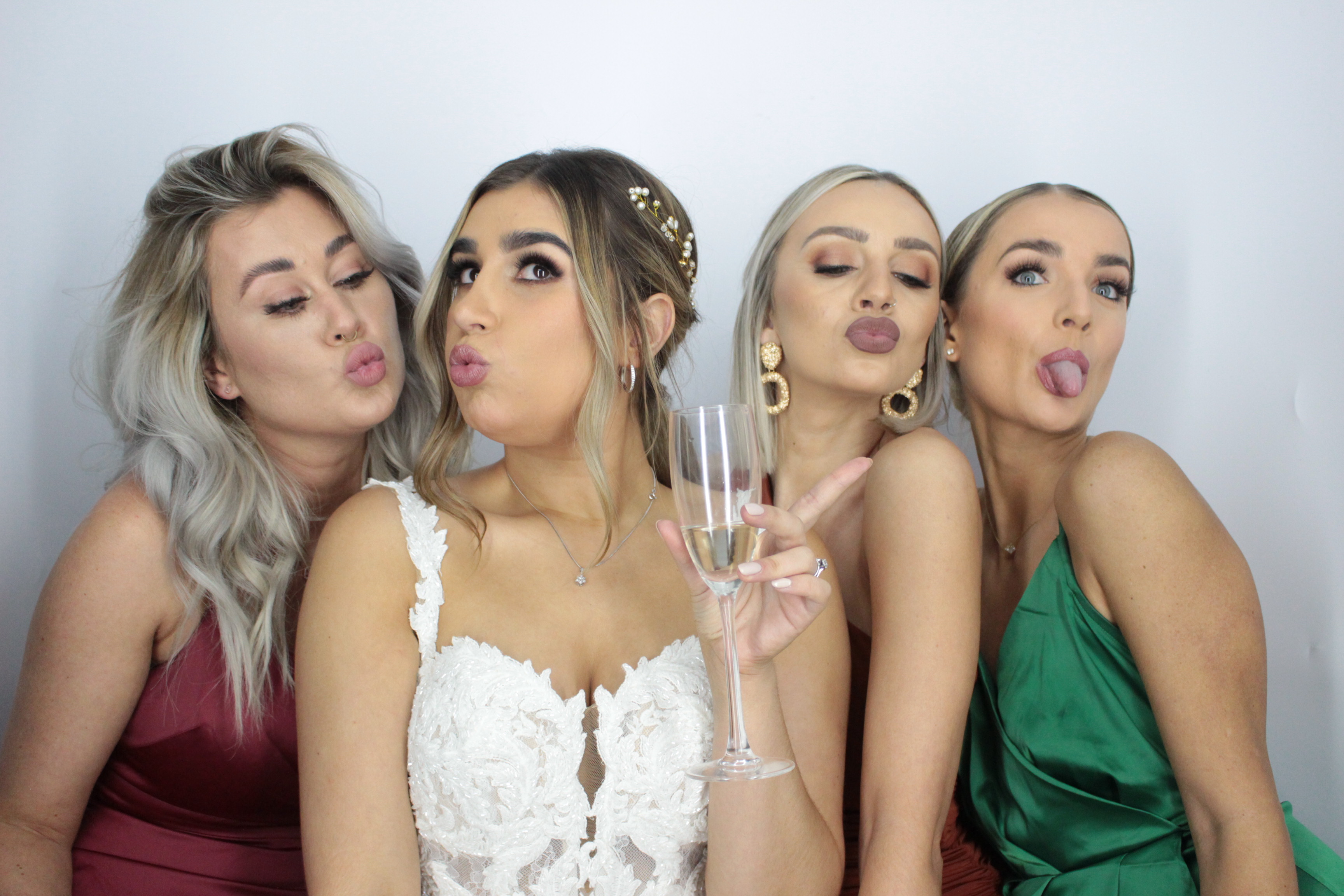 Luke & Ayesha's Wedding | View more photos from the event at gallery.myphotoboothexperience.co.uk/u/MyPhotoBoothExperienceLtd/Luke-Ayeshas-Wedding