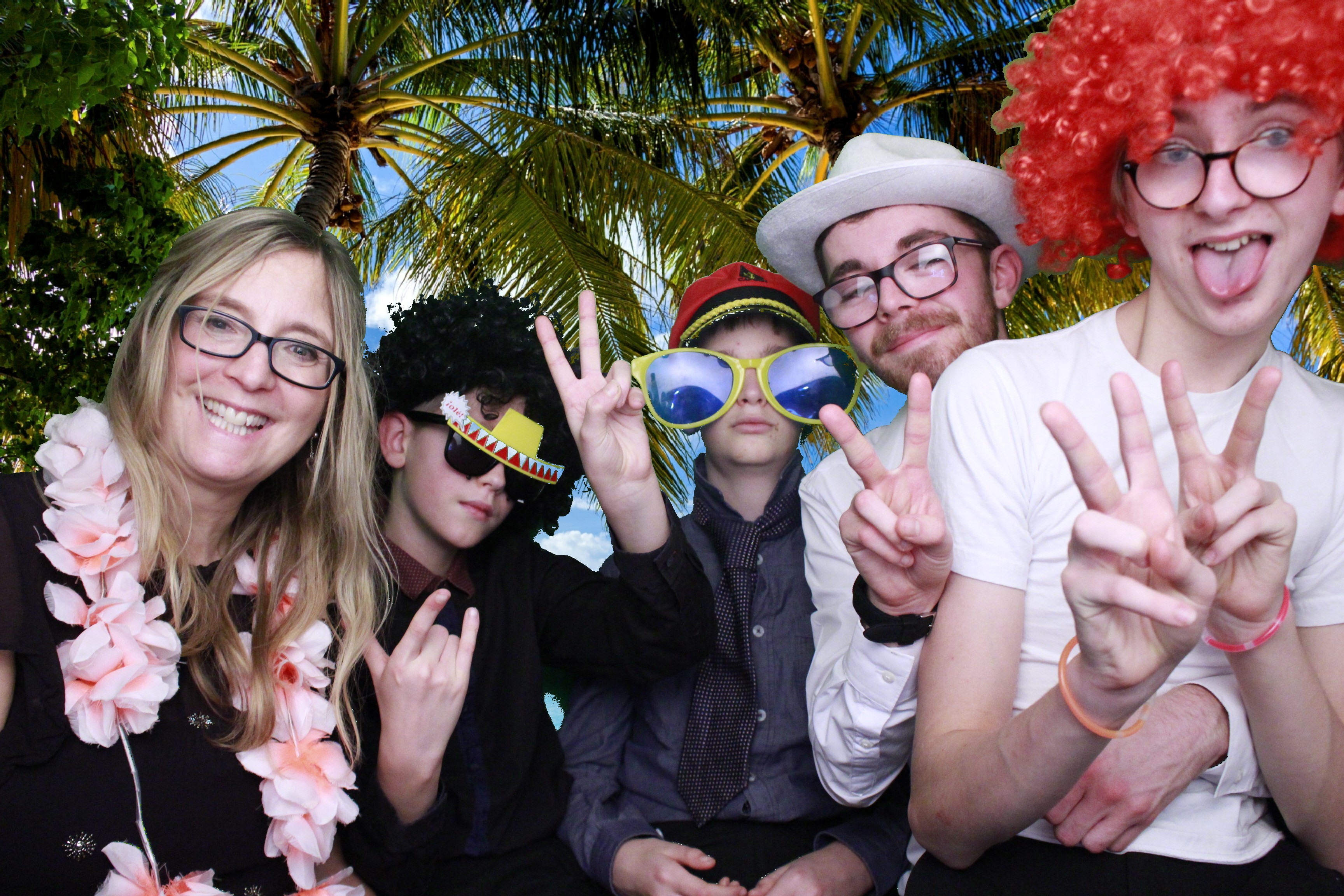Michelle & David's Wedding  | View more photos from the event at gallery.myphotoboothexperience.co.uk/u/MyPhotoBoothExperienceLtd/Michelle-Davids-Wedding