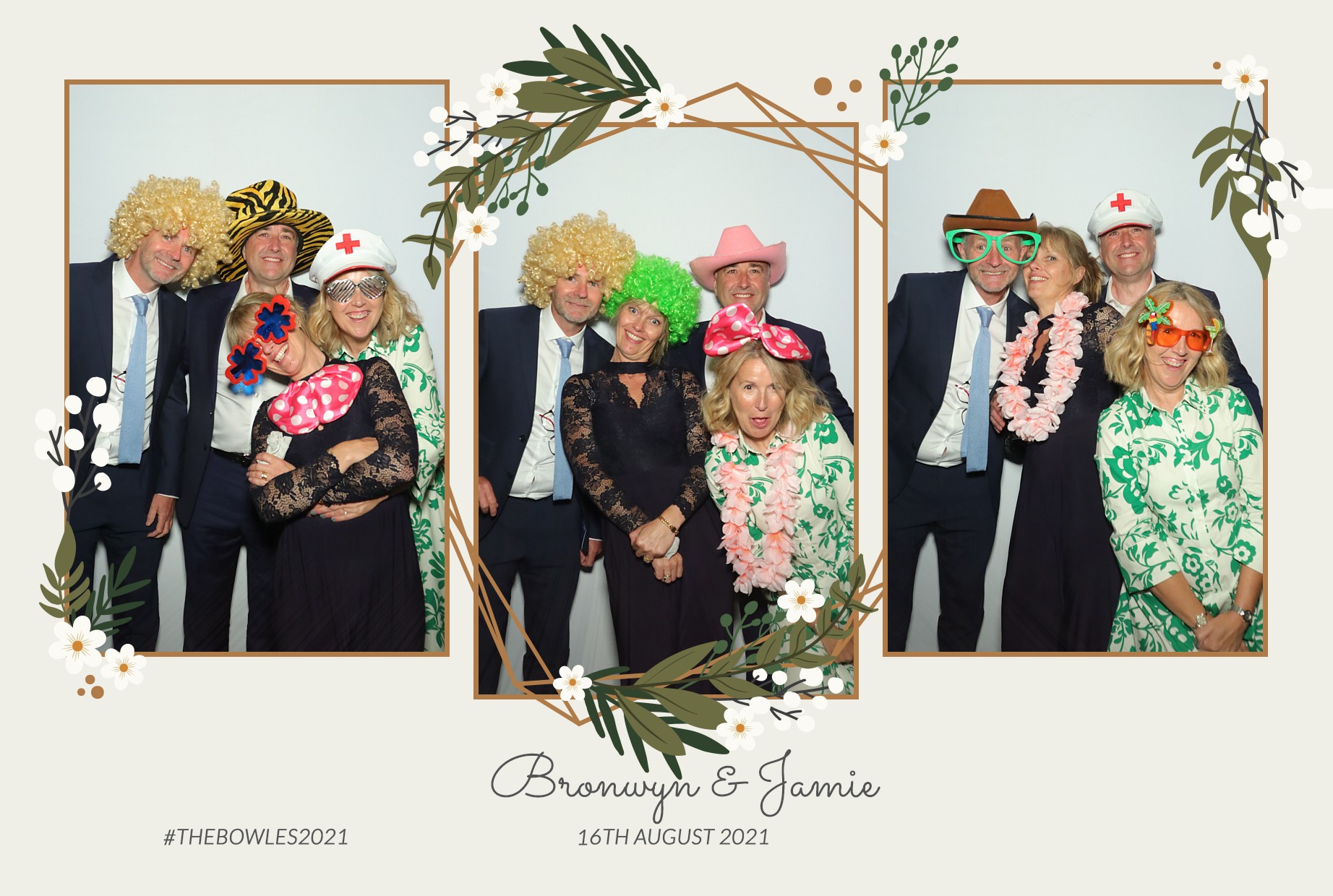 Mr & Mrs Bowles | View more photos from the event at gallery.myphotoboothexperience.co.uk/u/MyPhotoBoothExperienceLtd/Mr-Mrs-Bowles-0