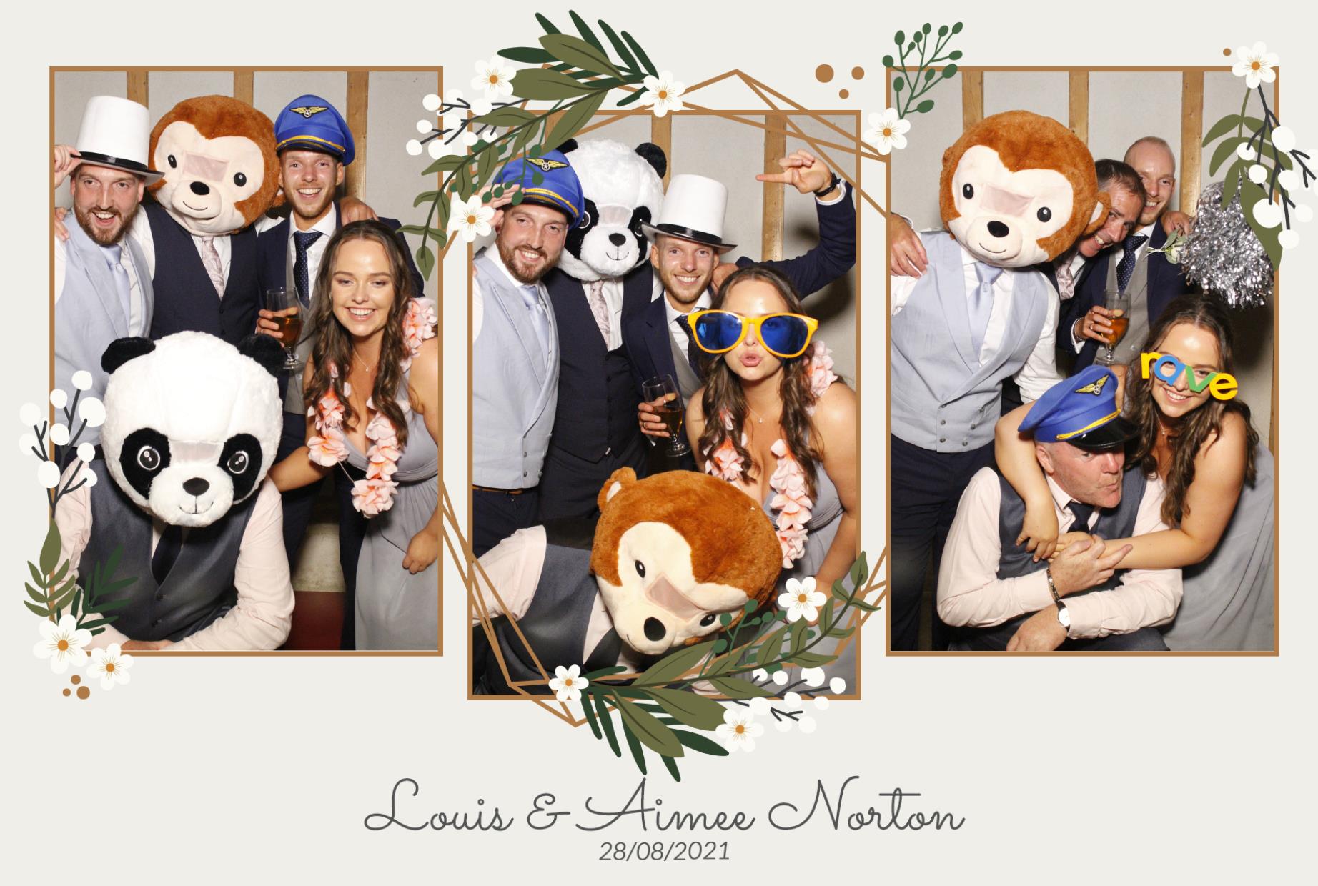 Mr & Mrs Norton | View more photos from the event at gallery.myphotoboothexperience.co.uk/u/MyPhotoBoothExperienceLtd/Mr-Mrs-Norton