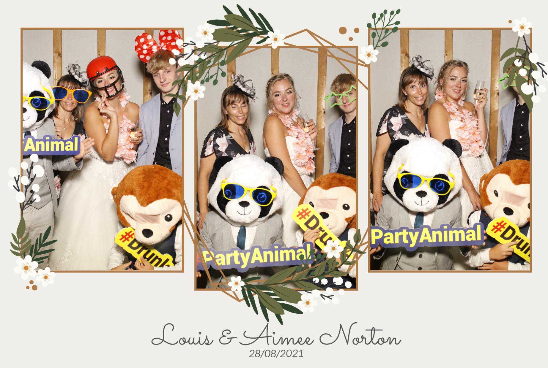 Mr & Mrs Norton | View more photos from the event at gallery.myphotoboothexperience.co.uk/u/MyPhotoBoothExperienceLtd/Mr-Mrs-Norton