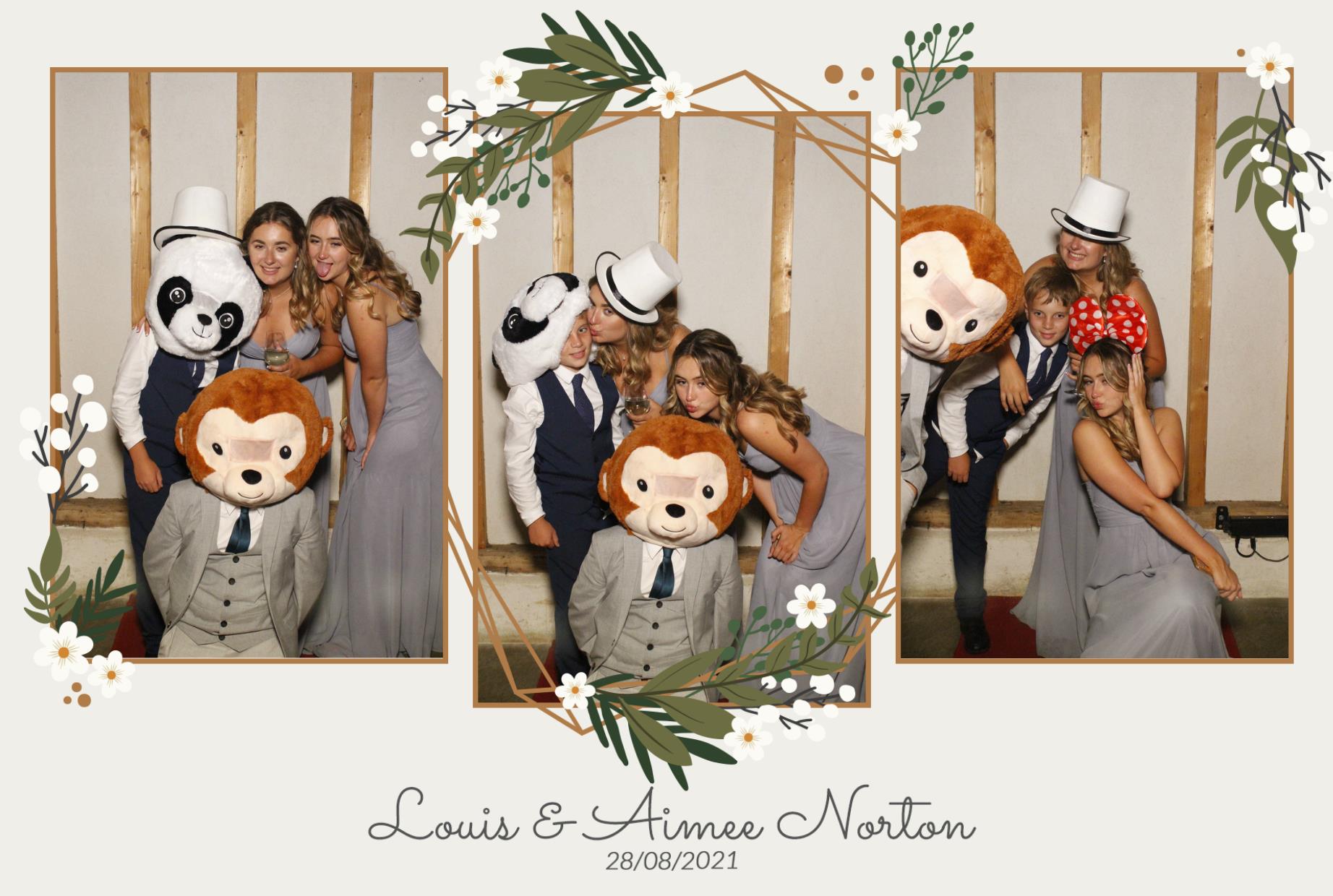 Mr & Mrs Norton | View more photos from the event at gallery.myphotoboothexperience.co.uk/u/MyPhotoBoothExperienceLtd/Mr-Mrs-Norton