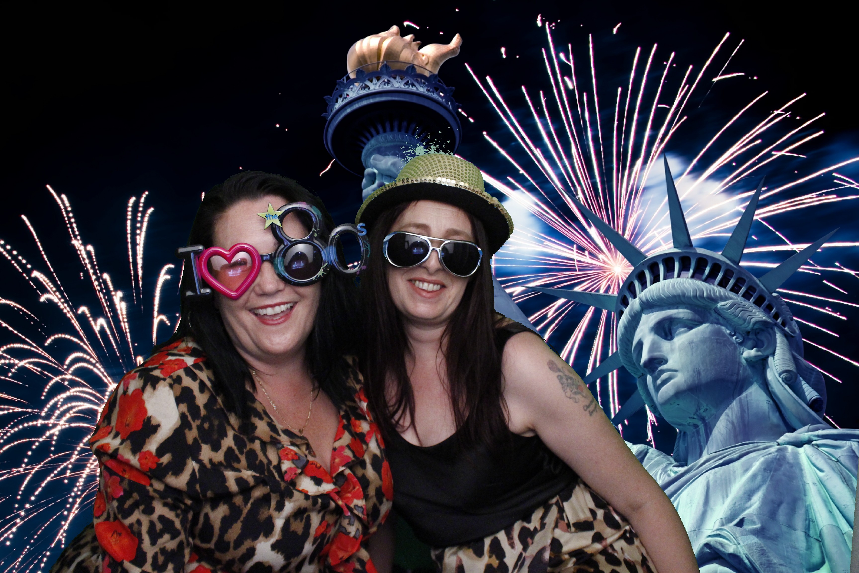 New Horizons end of year party | View more photos from the event at gallery.myphotoboothexperience.co.uk/u/MyPhotoBoothExperienceLtd/New-Horizons-end-of-year-party