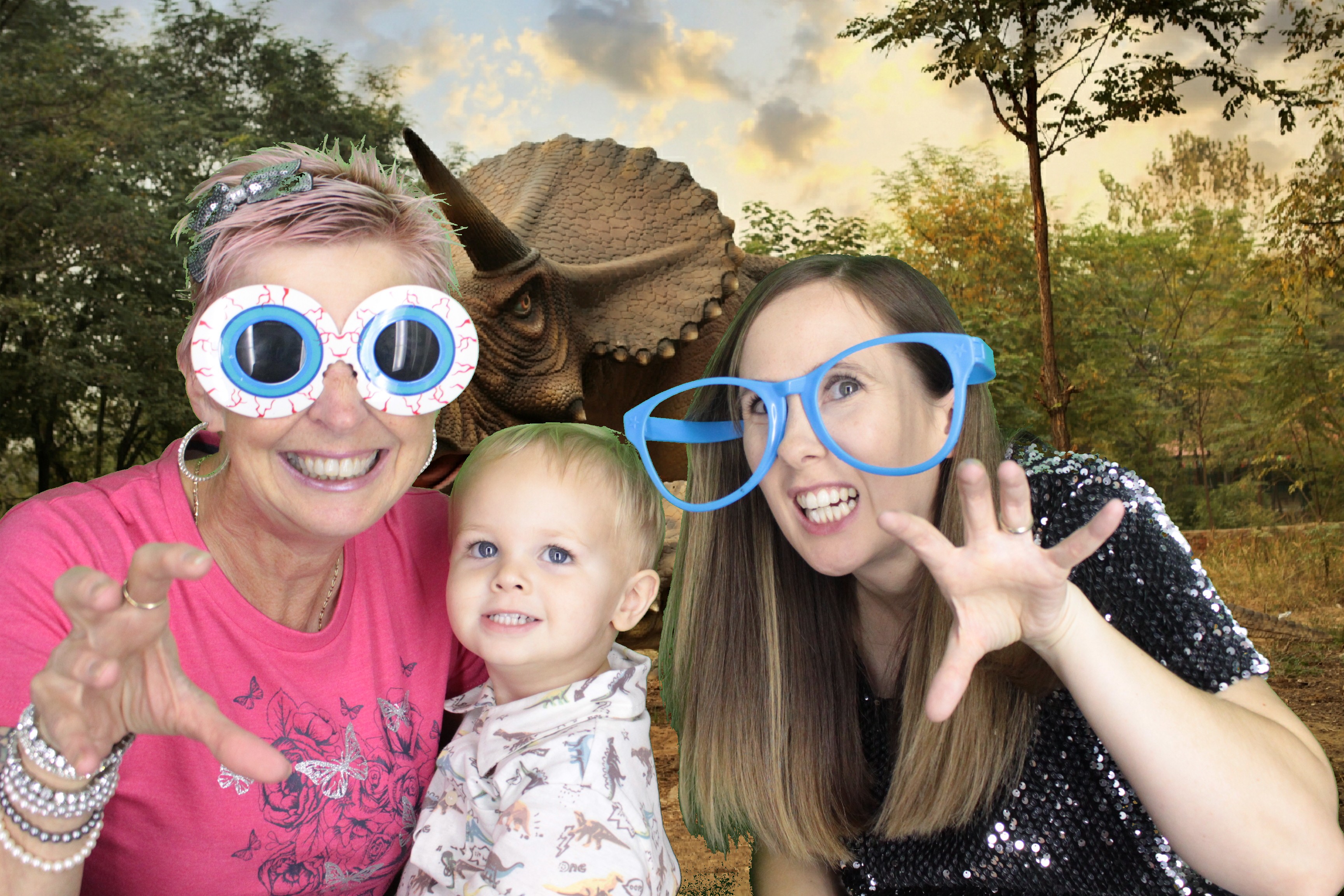 Nicky & Becky's Wedding  | View more photos from the event at gallery.myphotoboothexperience.co.uk/u/MyPhotoBoothExperienceLtd/Nicky-Beckys-Wedding