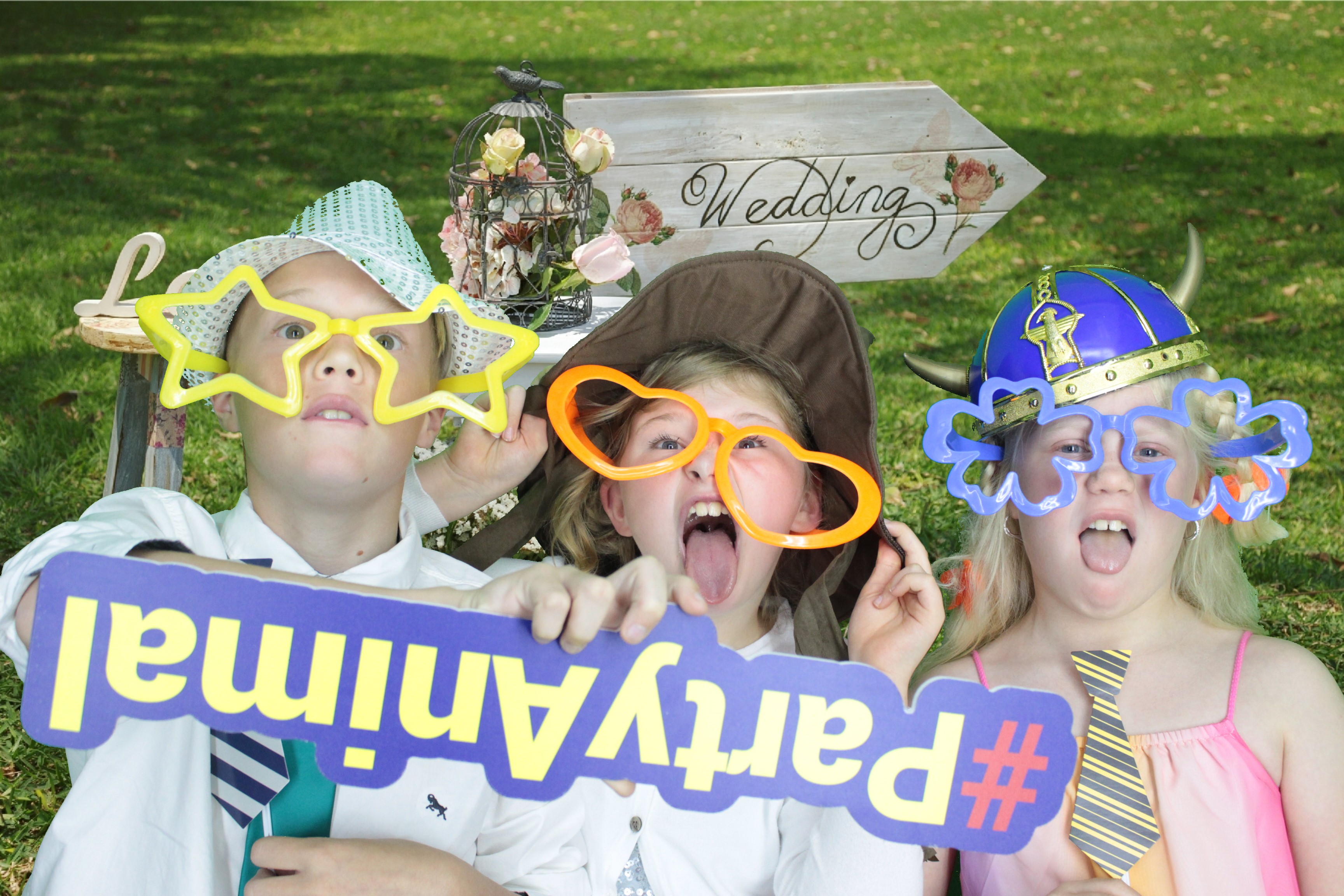 Nicky & Becky's Wedding  | View more photos from the event at gallery.myphotoboothexperience.co.uk/u/MyPhotoBoothExperienceLtd/Nicky-Beckys-Wedding