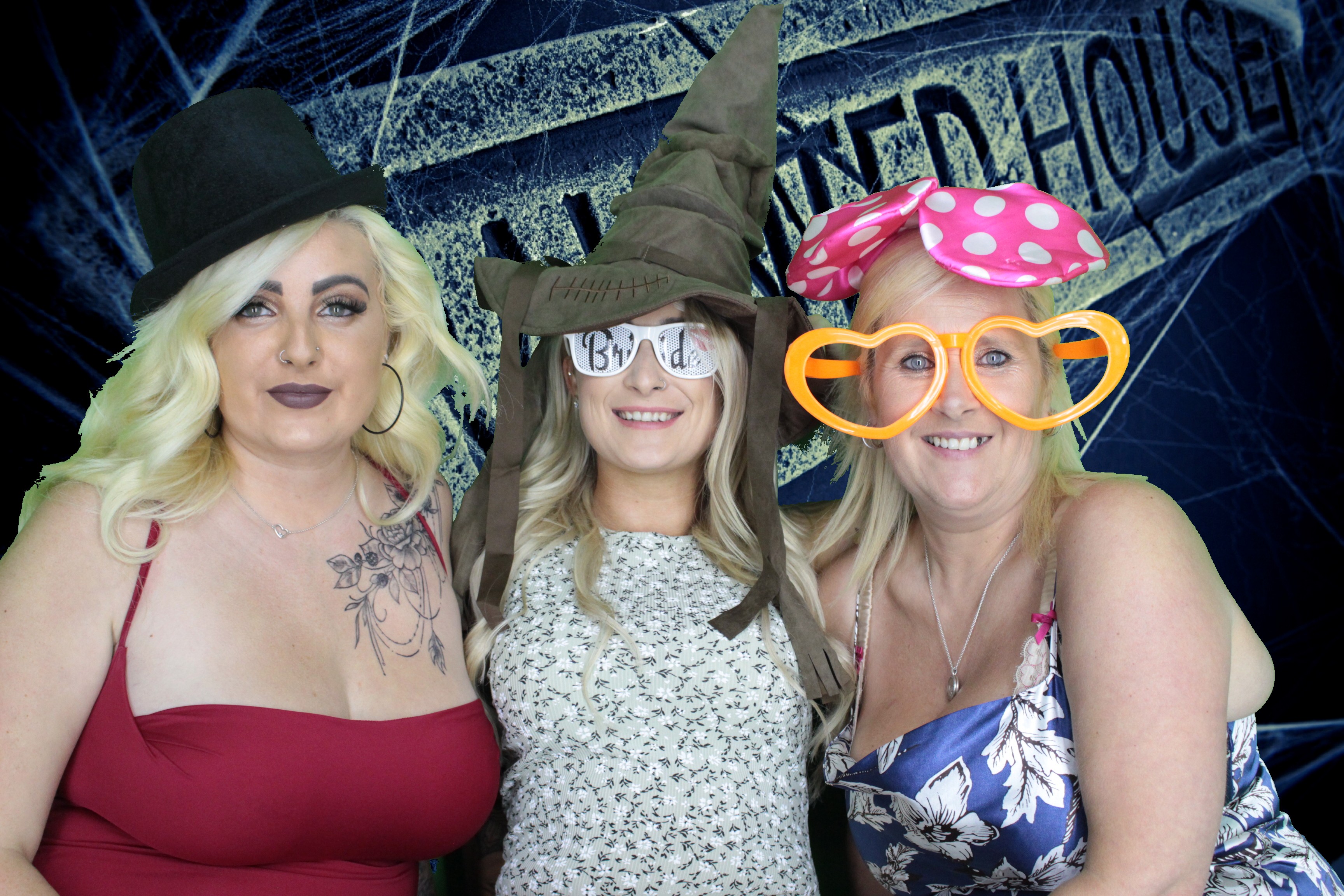 Nicky & Becky's Wedding  | View more photos from the event at gallery.myphotoboothexperience.co.uk/u/MyPhotoBoothExperienceLtd/Nicky-Beckys-Wedding