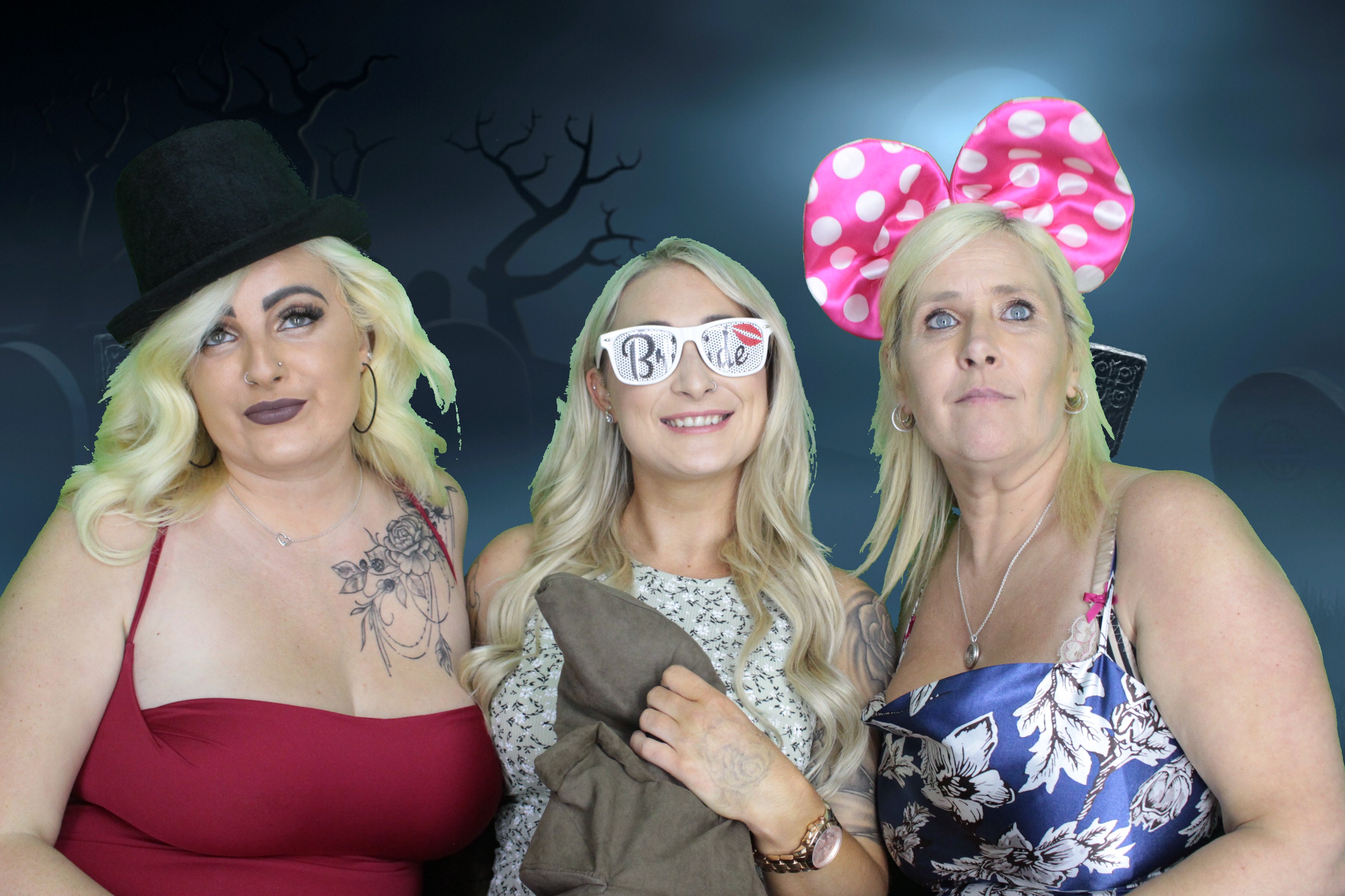 Nicky & Becky's Wedding  | View more photos from the event at gallery.myphotoboothexperience.co.uk/u/MyPhotoBoothExperienceLtd/Nicky-Beckys-Wedding