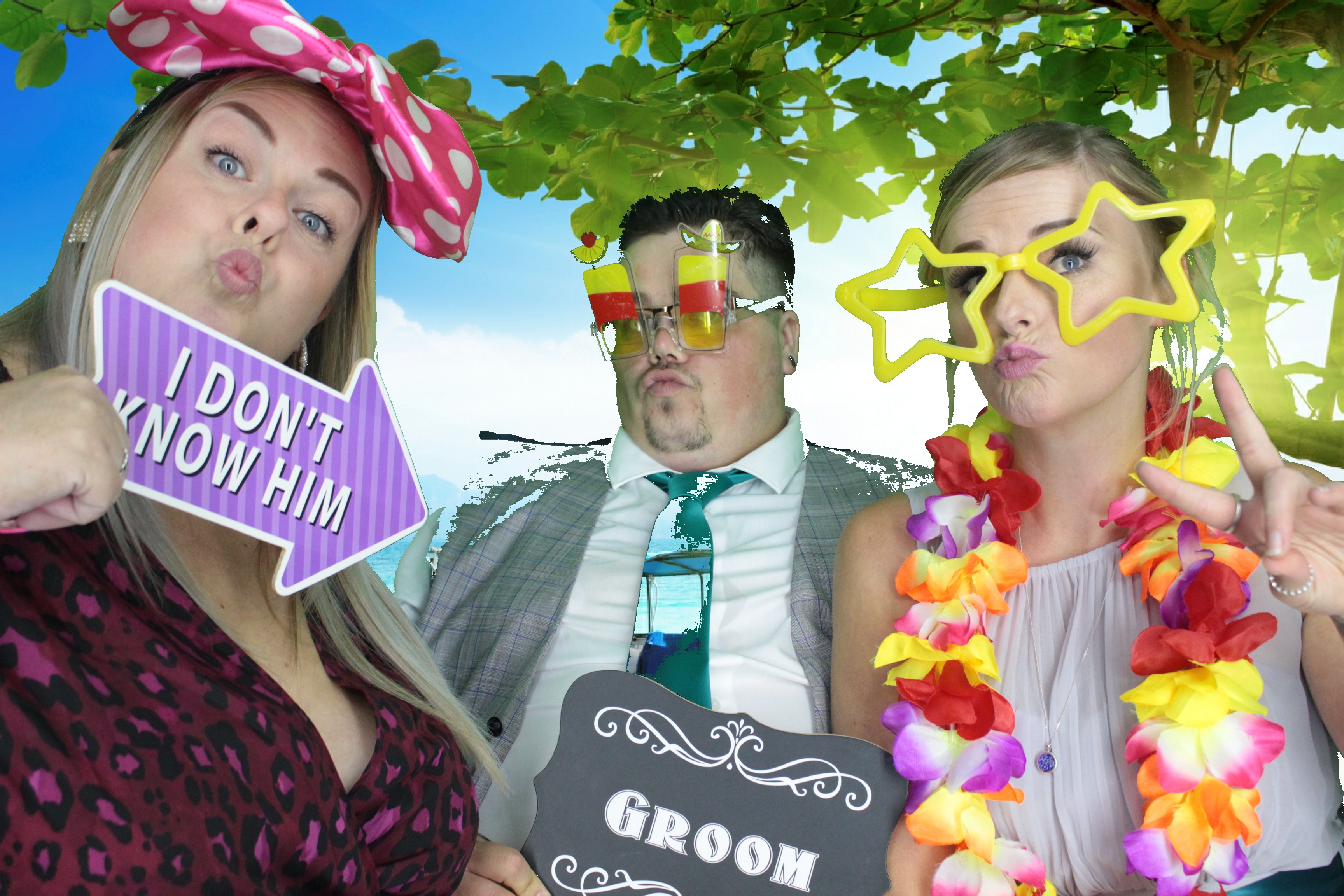 Nicky & Becky's Wedding  | View more photos from the event at gallery.myphotoboothexperience.co.uk/u/MyPhotoBoothExperienceLtd/Nicky-Beckys-Wedding