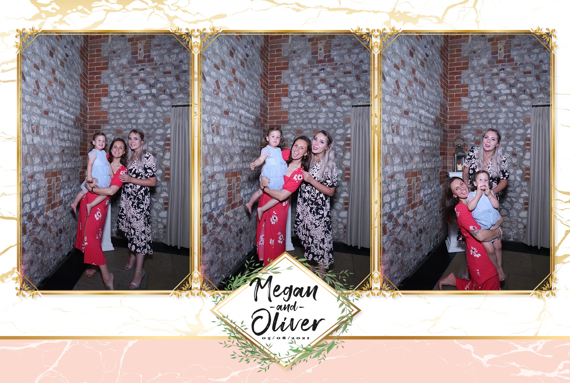 Oliver and Megan's Wedding | View more photos from the event at gallery.myphotoboothexperience.co.uk/u/MyPhotoBoothExperienceLtd/Oliver-and-Megans-Wedding