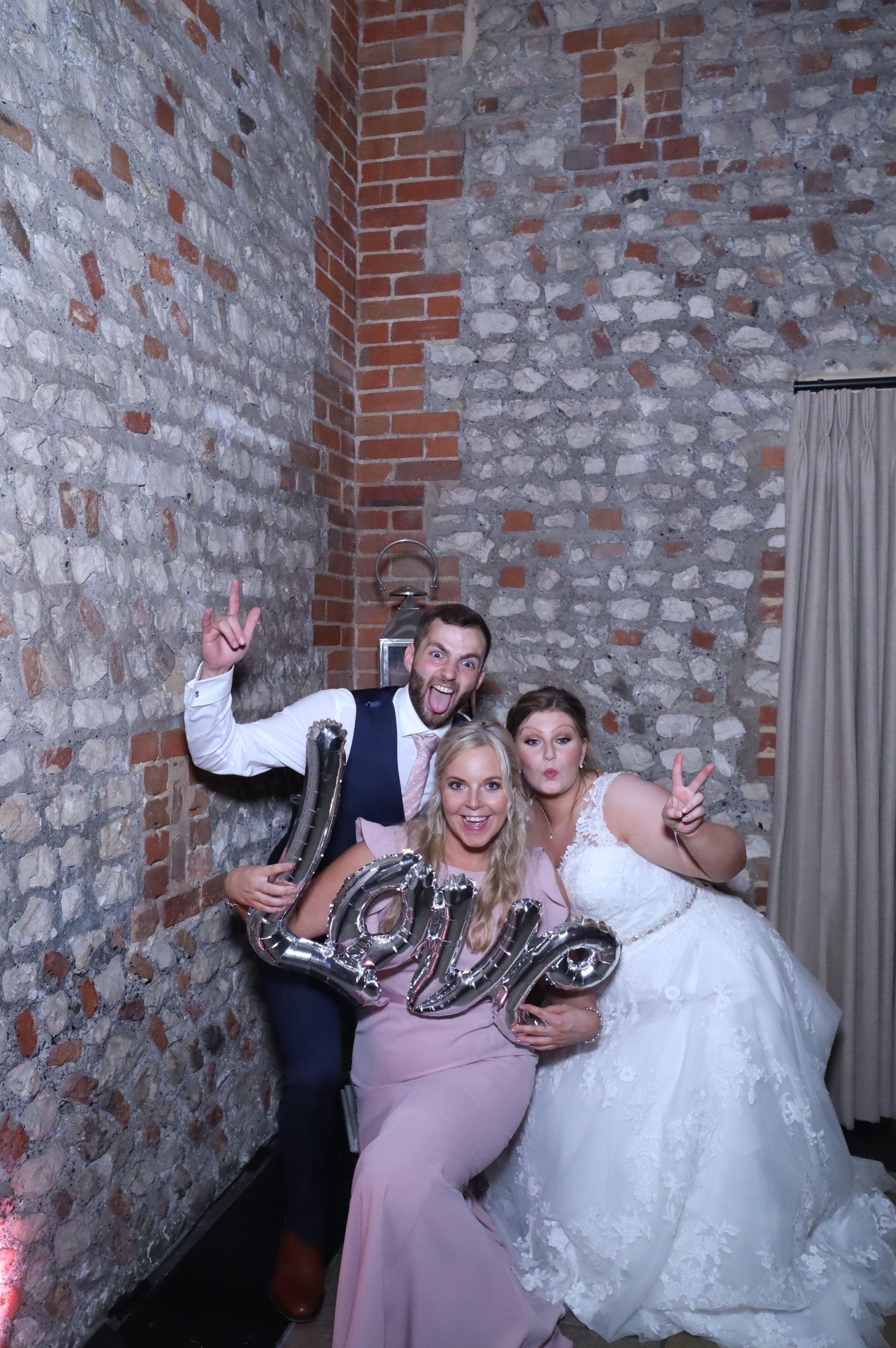Oliver and Megan's Wedding | View more photos from the event at gallery.myphotoboothexperience.co.uk/u/MyPhotoBoothExperienceLtd/Oliver-and-Megans-Wedding