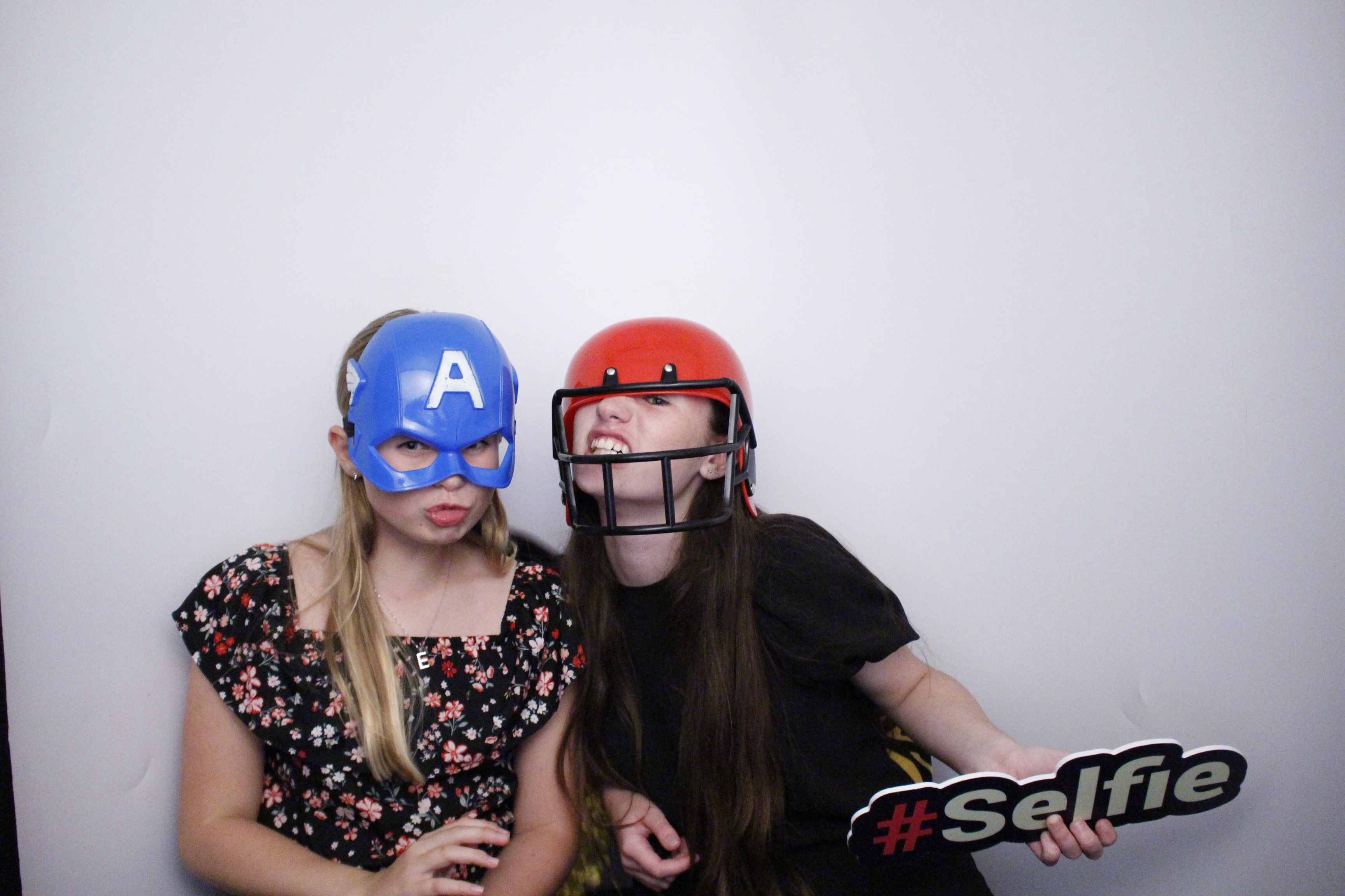 Sarah and Darren's Party | View more photos from the event at gallery.myphotoboothexperience.co.uk/u/MyPhotoBoothExperienceLtd/Sarah-and-Darrens-Party