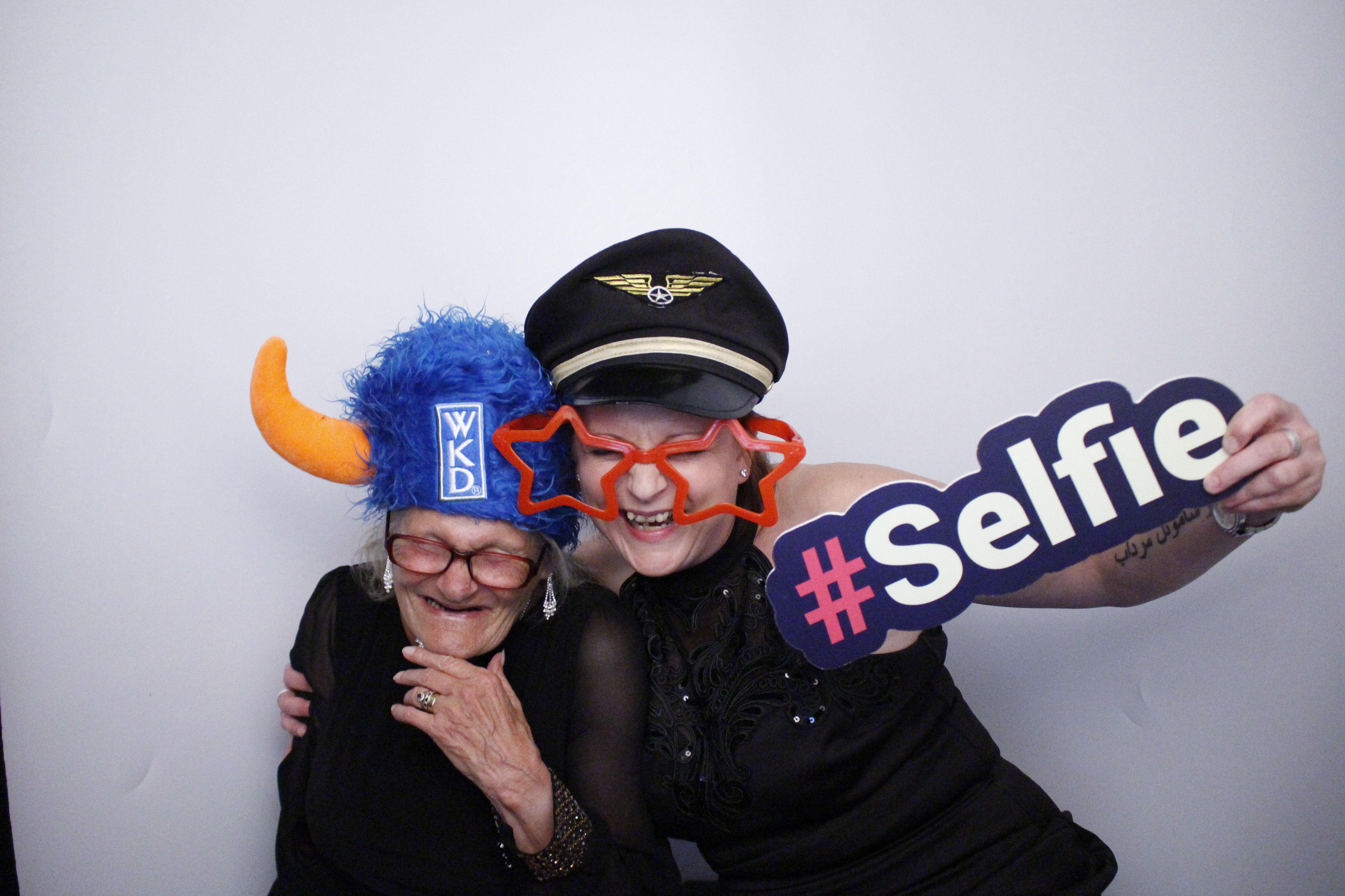 Sarah and Darren's Party | View more photos from the event at gallery.myphotoboothexperience.co.uk/u/MyPhotoBoothExperienceLtd/Sarah-and-Darrens-Party