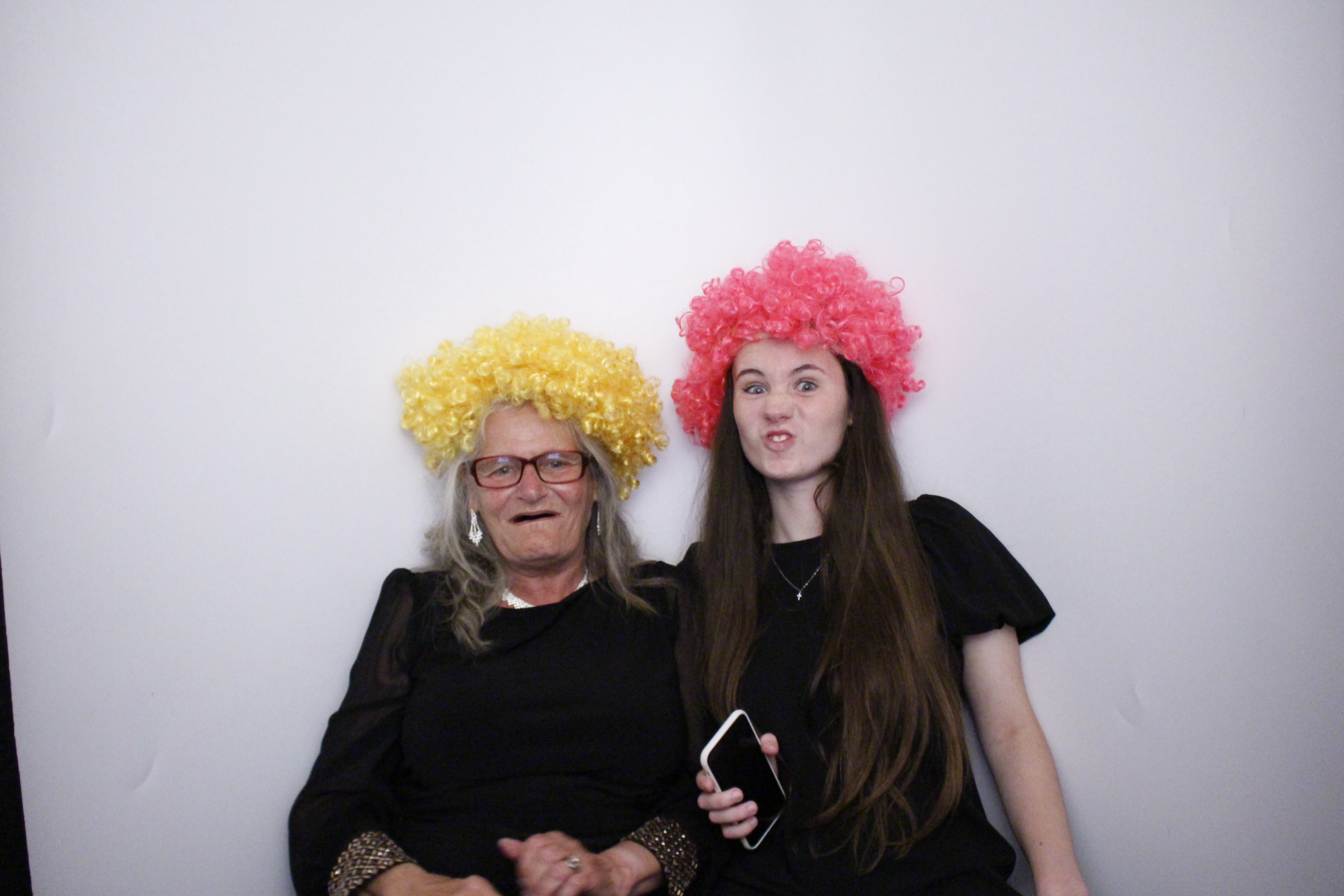 Sarah and Darren's Party | View more photos from the event at gallery.myphotoboothexperience.co.uk/u/MyPhotoBoothExperienceLtd/Sarah-and-Darrens-Party