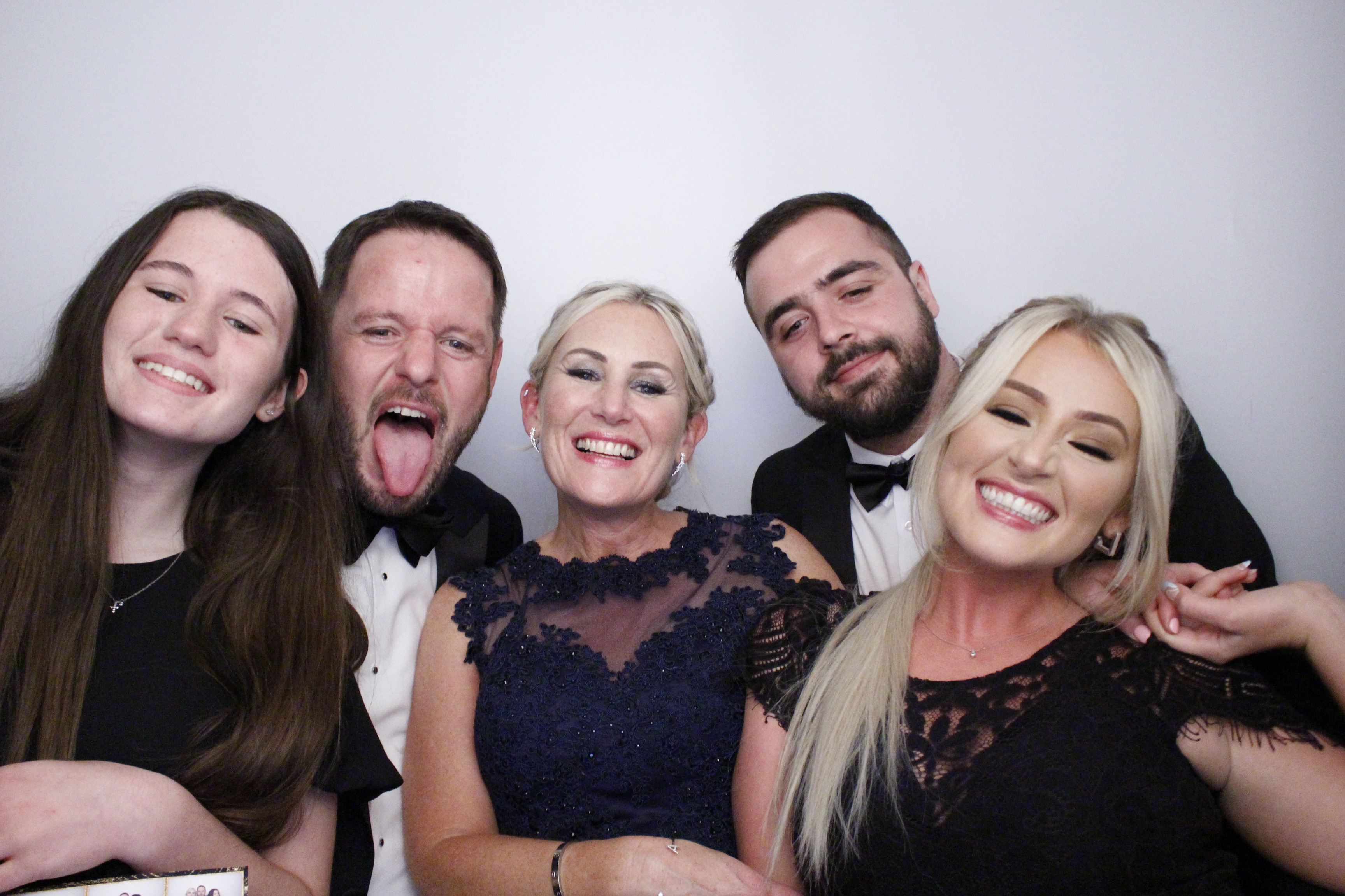 Sarah and Darren's Party | View more photos from the event at gallery.myphotoboothexperience.co.uk/u/MyPhotoBoothExperienceLtd/Sarah-and-Darrens-Party