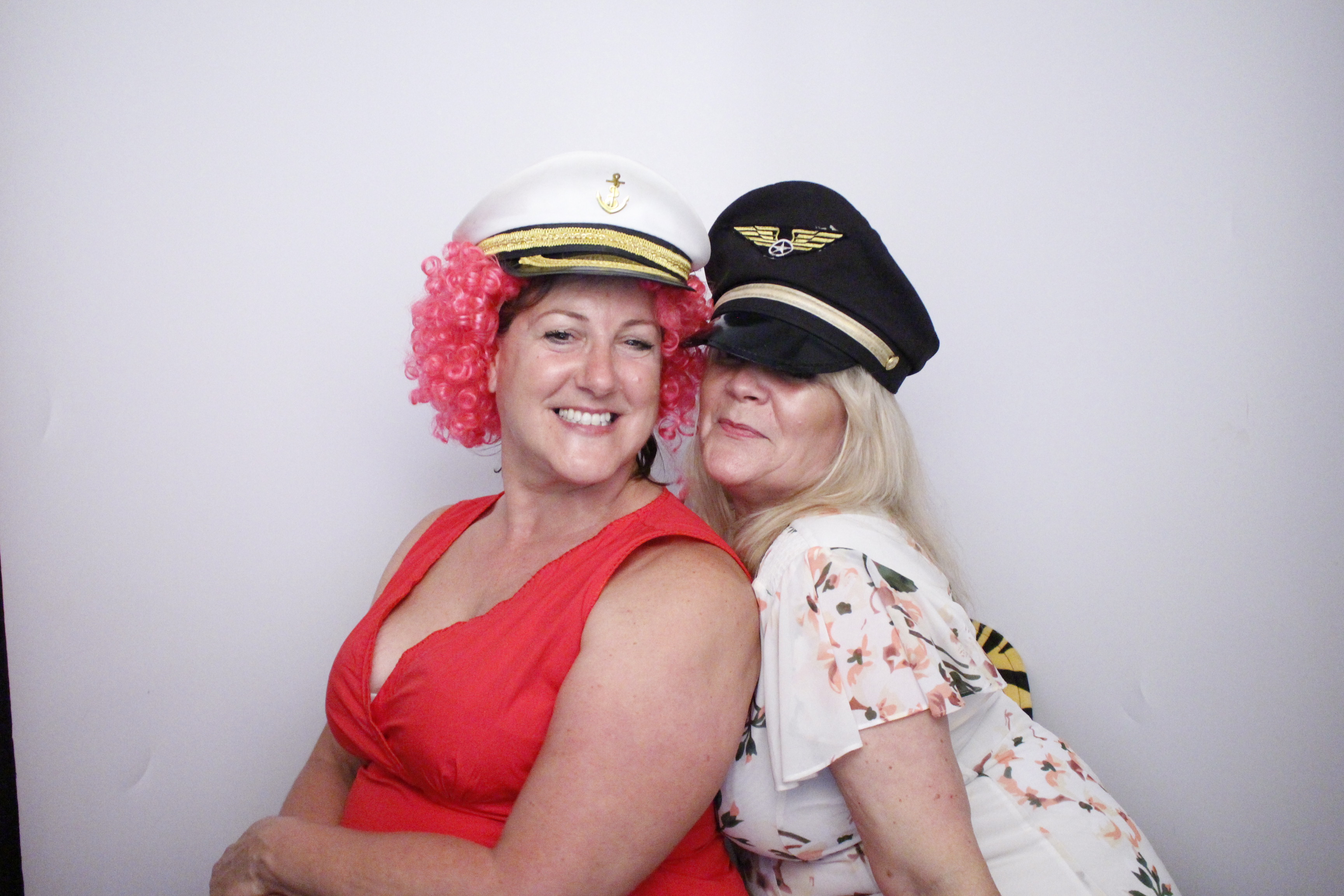 Sarah and Darren's Party | View more photos from the event at gallery.myphotoboothexperience.co.uk/u/MyPhotoBoothExperienceLtd/Sarah-and-Darrens-Party