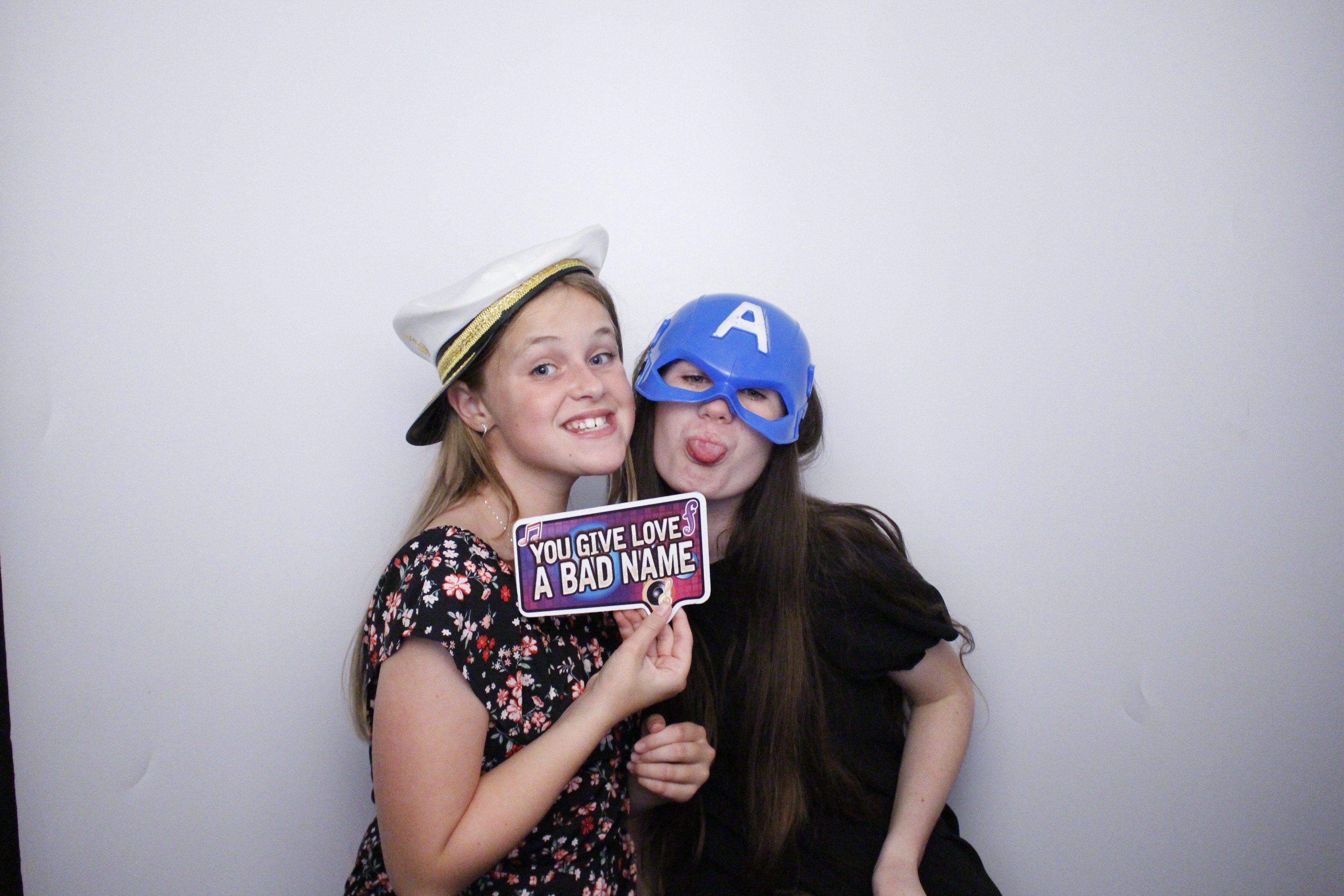 Sarah and Darren's Party | View more photos from the event at gallery.myphotoboothexperience.co.uk/u/MyPhotoBoothExperienceLtd/Sarah-and-Darrens-Party