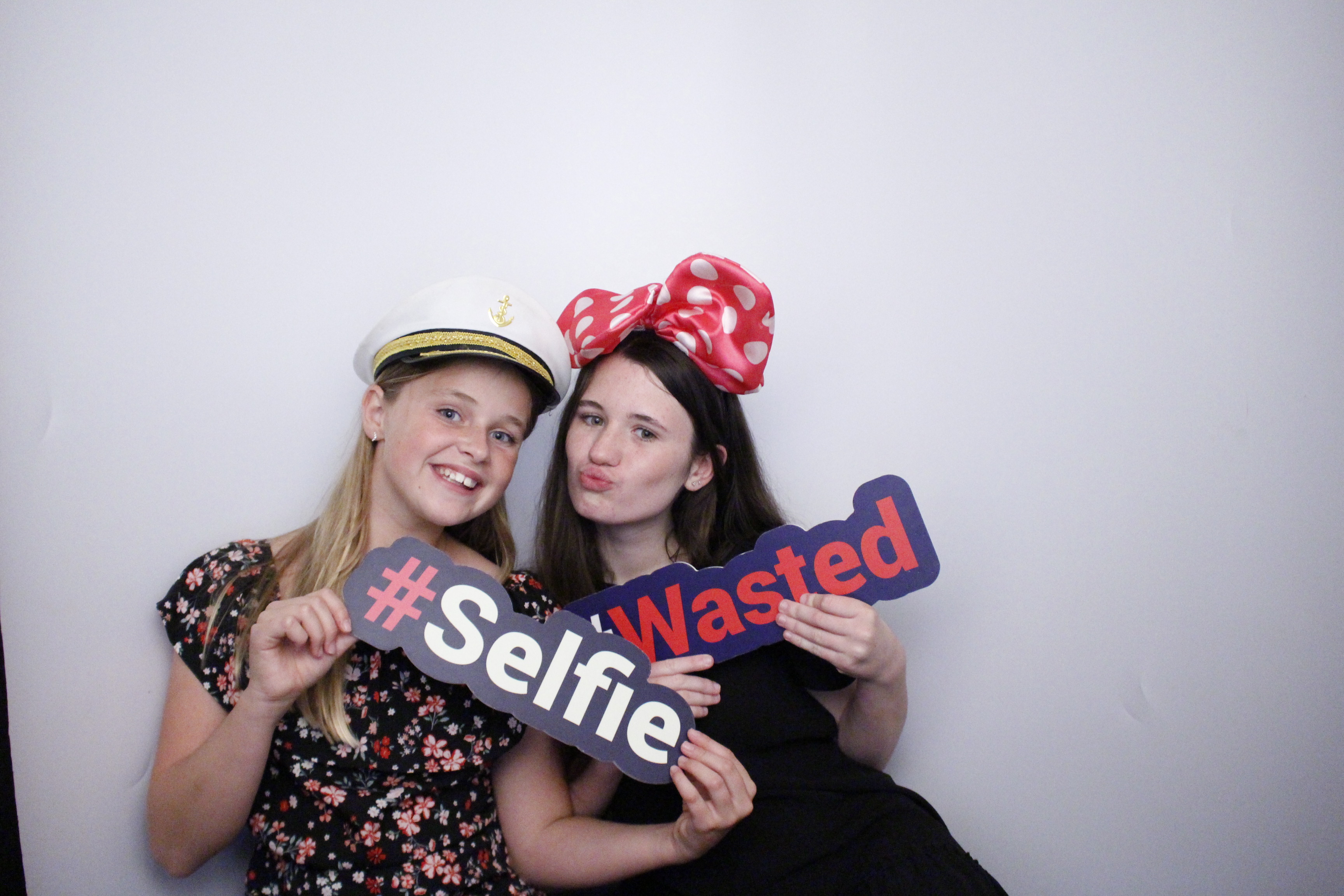 Sarah and Darren's Party | View more photos from the event at gallery.myphotoboothexperience.co.uk/u/MyPhotoBoothExperienceLtd/Sarah-and-Darrens-Party