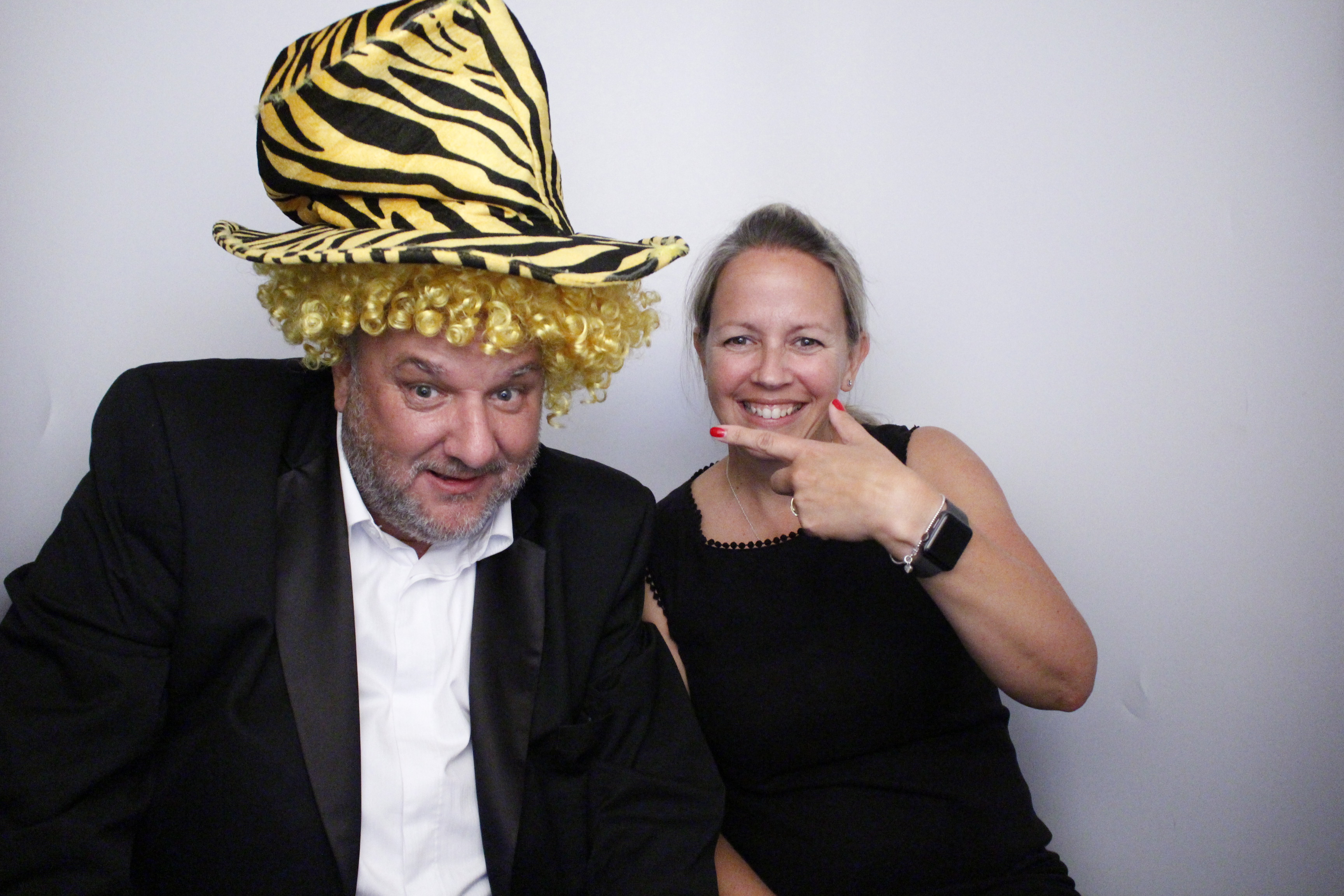 Sarah and Darren's Party | View more photos from the event at gallery.myphotoboothexperience.co.uk/u/MyPhotoBoothExperienceLtd/Sarah-and-Darrens-Party