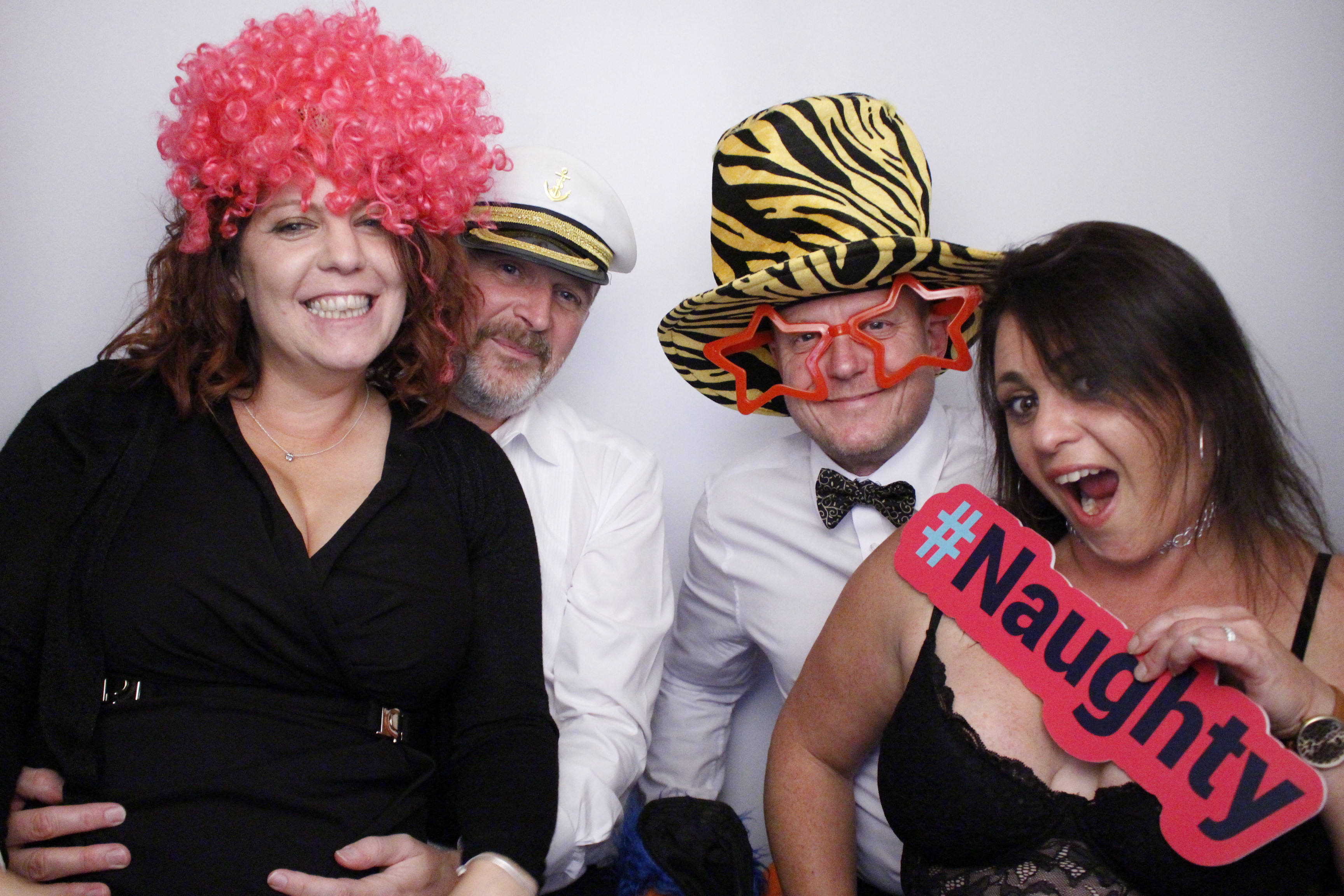 Sarah and Darren's Party | View more photos from the event at gallery.myphotoboothexperience.co.uk/u/MyPhotoBoothExperienceLtd/Sarah-and-Darrens-Party