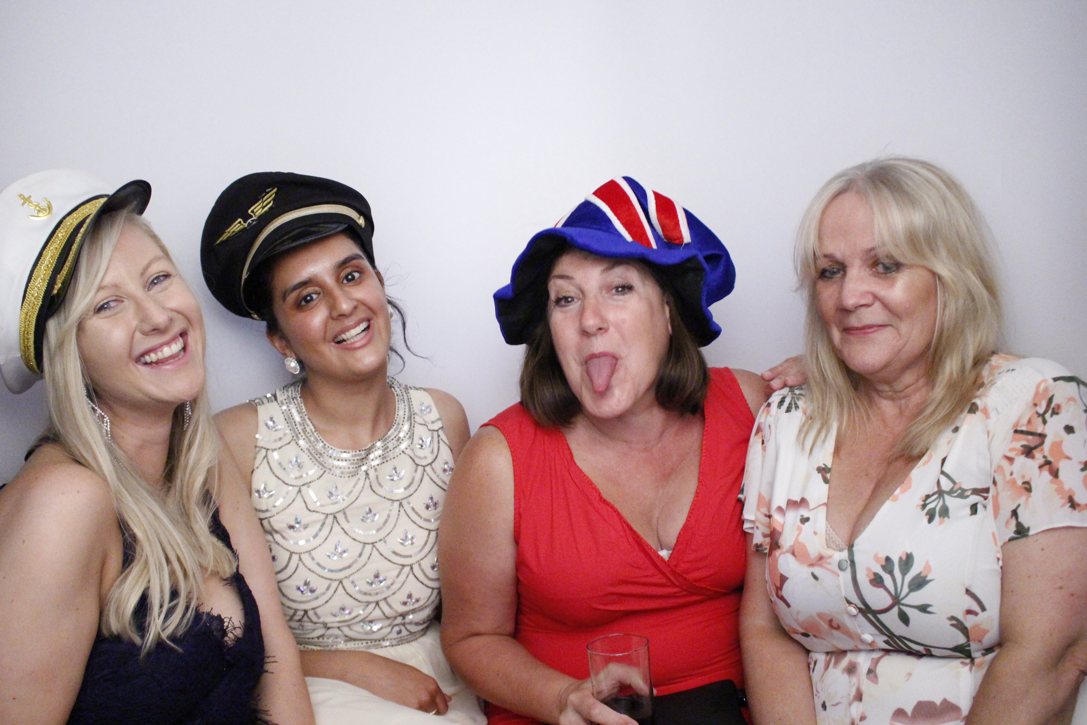 Sarah and Darren's Party | View more photos from the event at gallery.myphotoboothexperience.co.uk/u/MyPhotoBoothExperienceLtd/Sarah-and-Darrens-Party