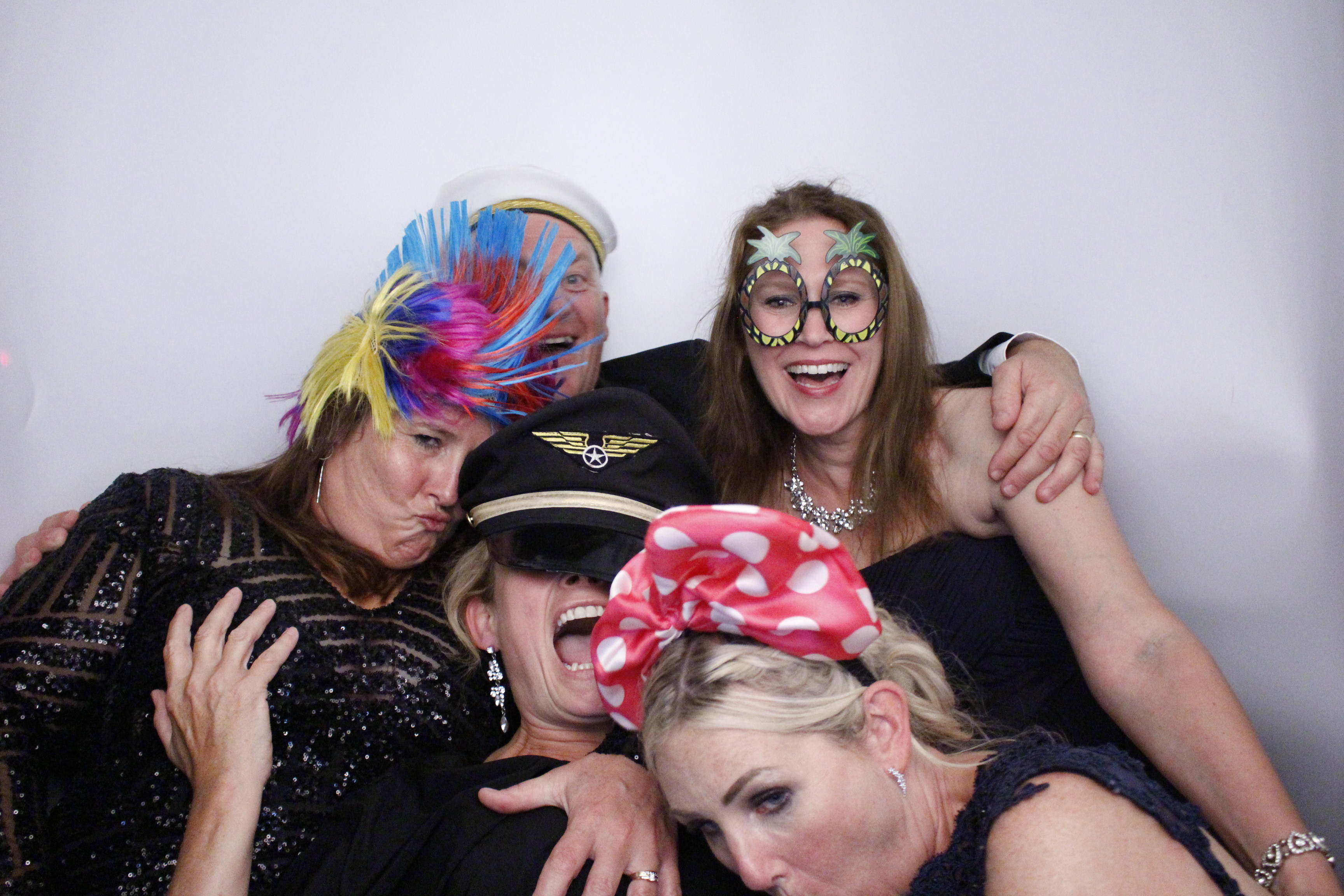Sarah and Darren's Party | View more photos from the event at gallery.myphotoboothexperience.co.uk/u/MyPhotoBoothExperienceLtd/Sarah-and-Darrens-Party